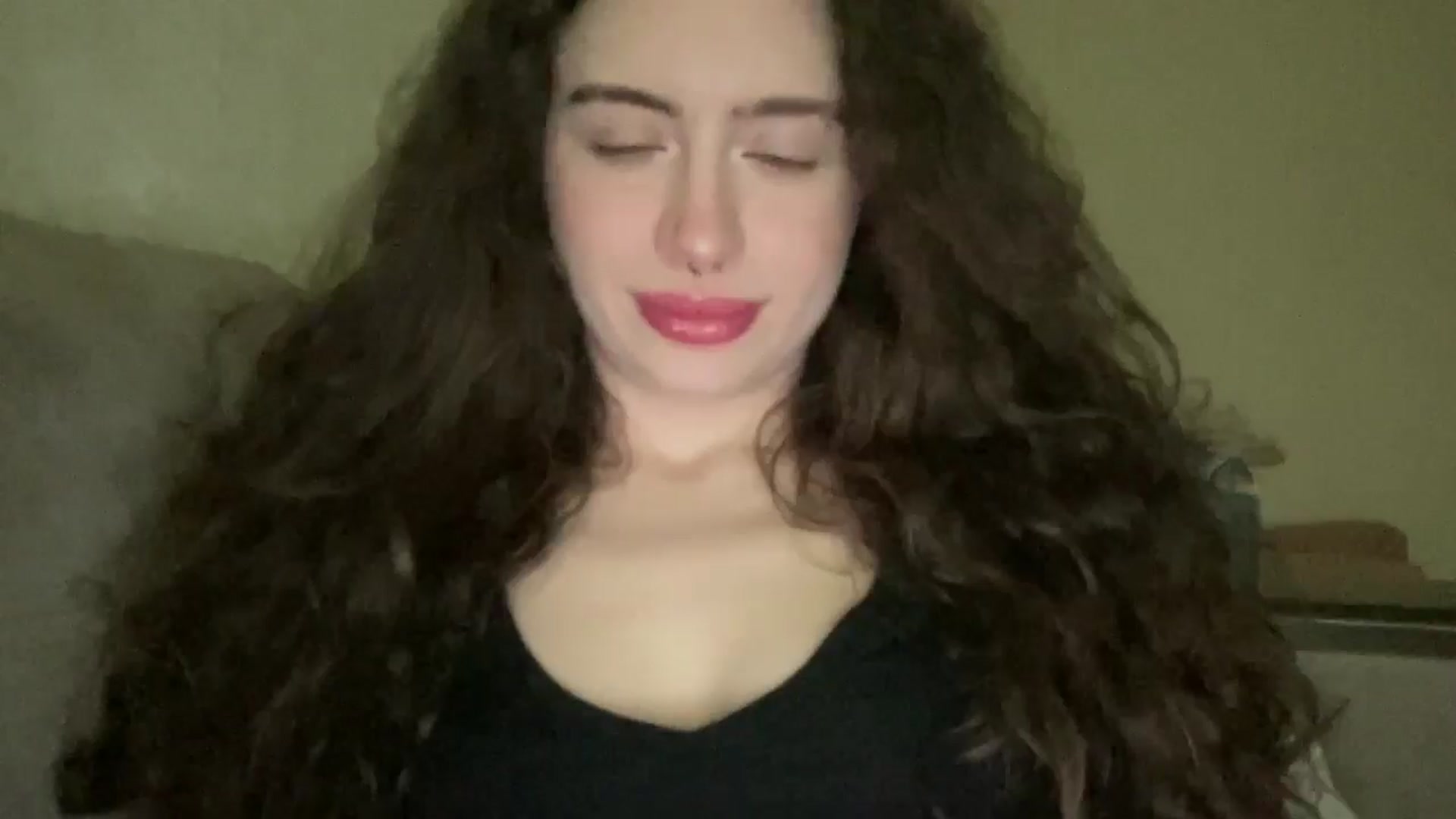 Gallery image thumbnail from CurlyDream's myfreecams stream on, 01/17/2026, 21:12 image 15 of 20