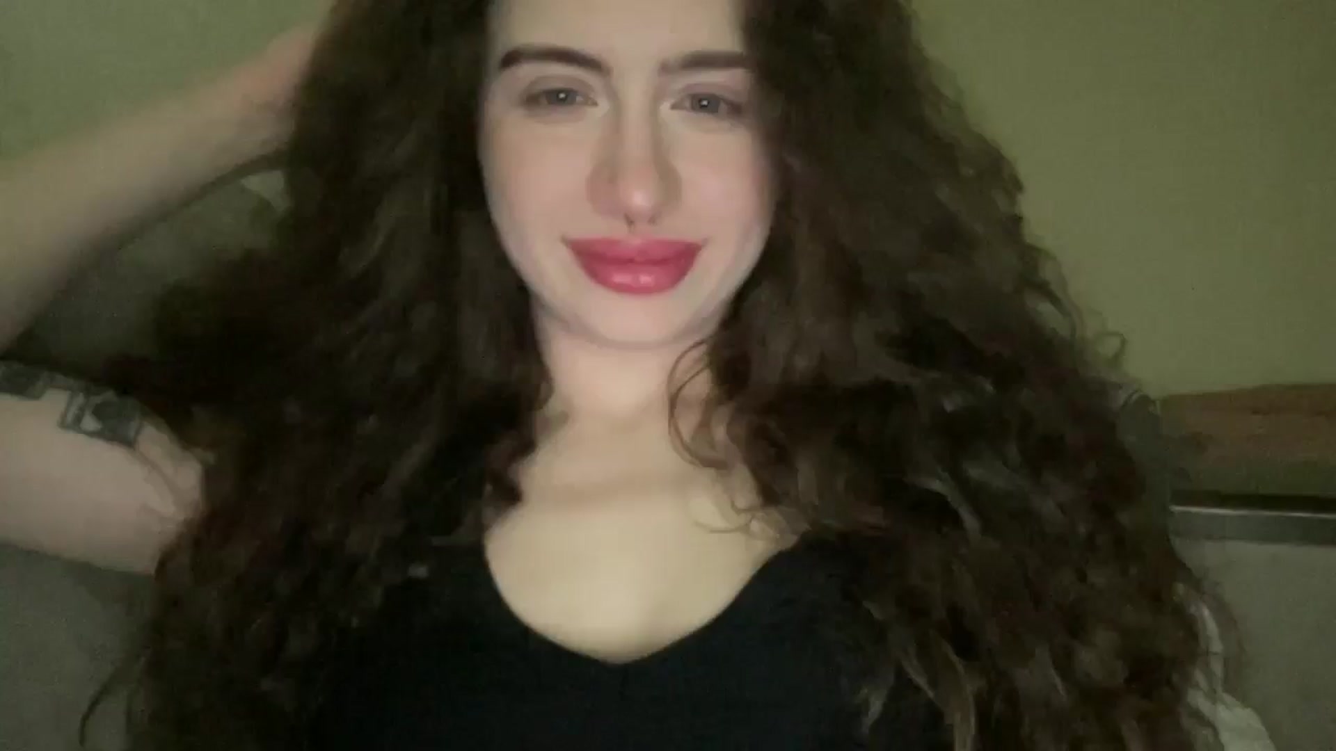 Gallery image thumbnail from CurlyDream's myfreecams stream on, 01/17/2026, 21:30 image 4 of 20