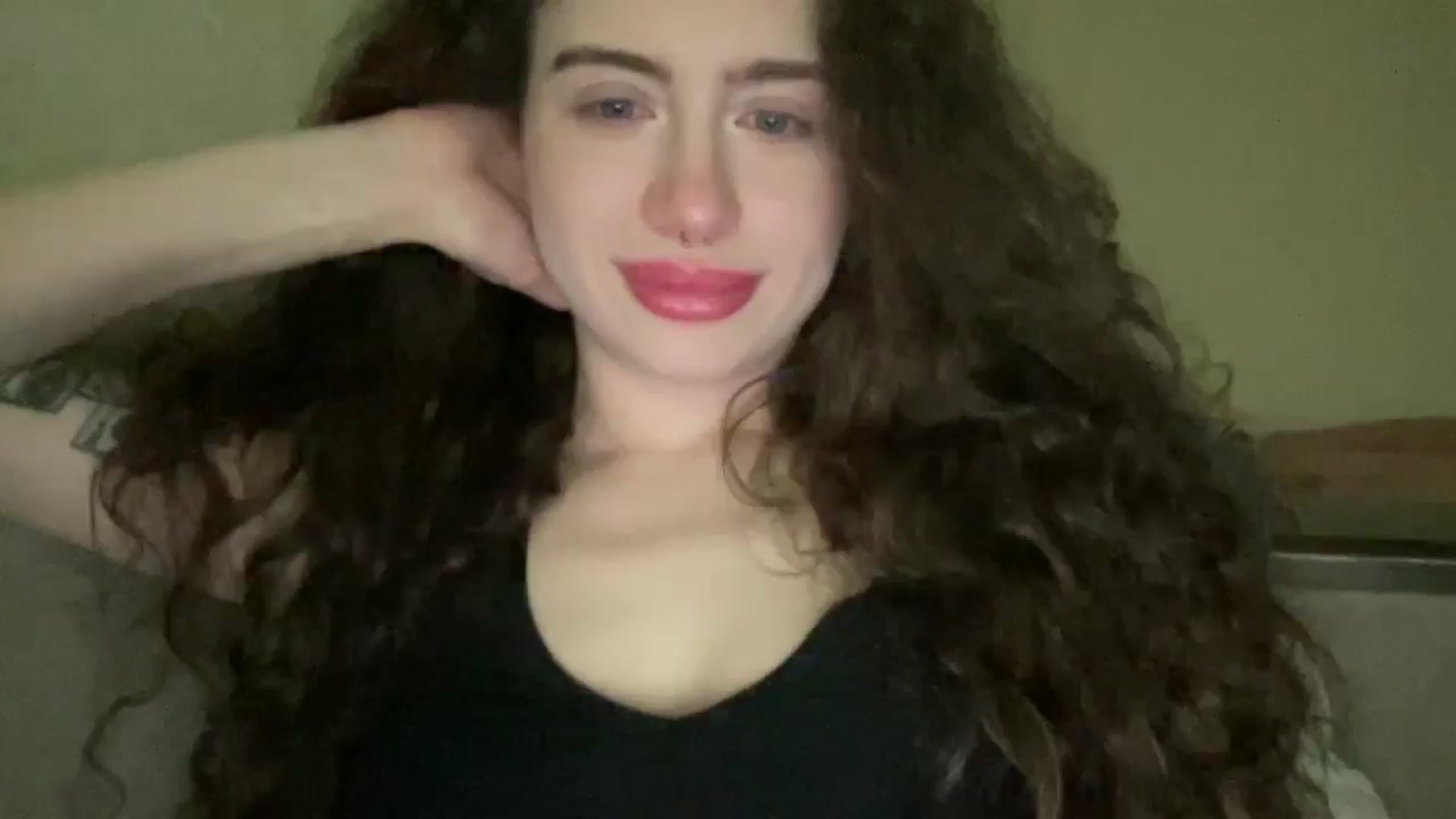 Gallery image thumbnail from CurlyDream's myfreecams stream on, 01/17/2026, 21:30 image 3 of 20