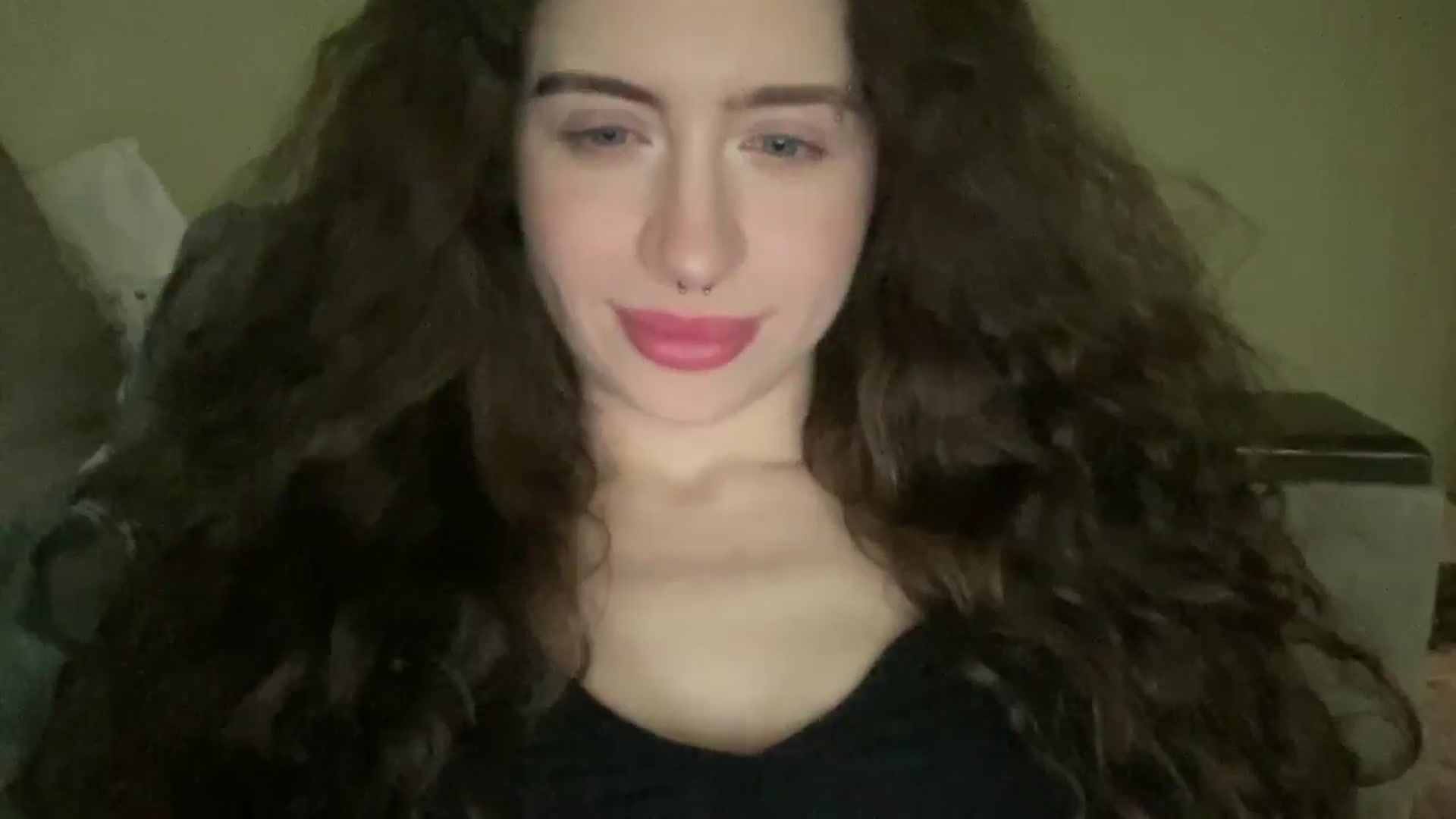 Gallery image thumbnail from CurlyDream's myfreecams stream on, 01/17/2026, 22:35 image 18 of 20
