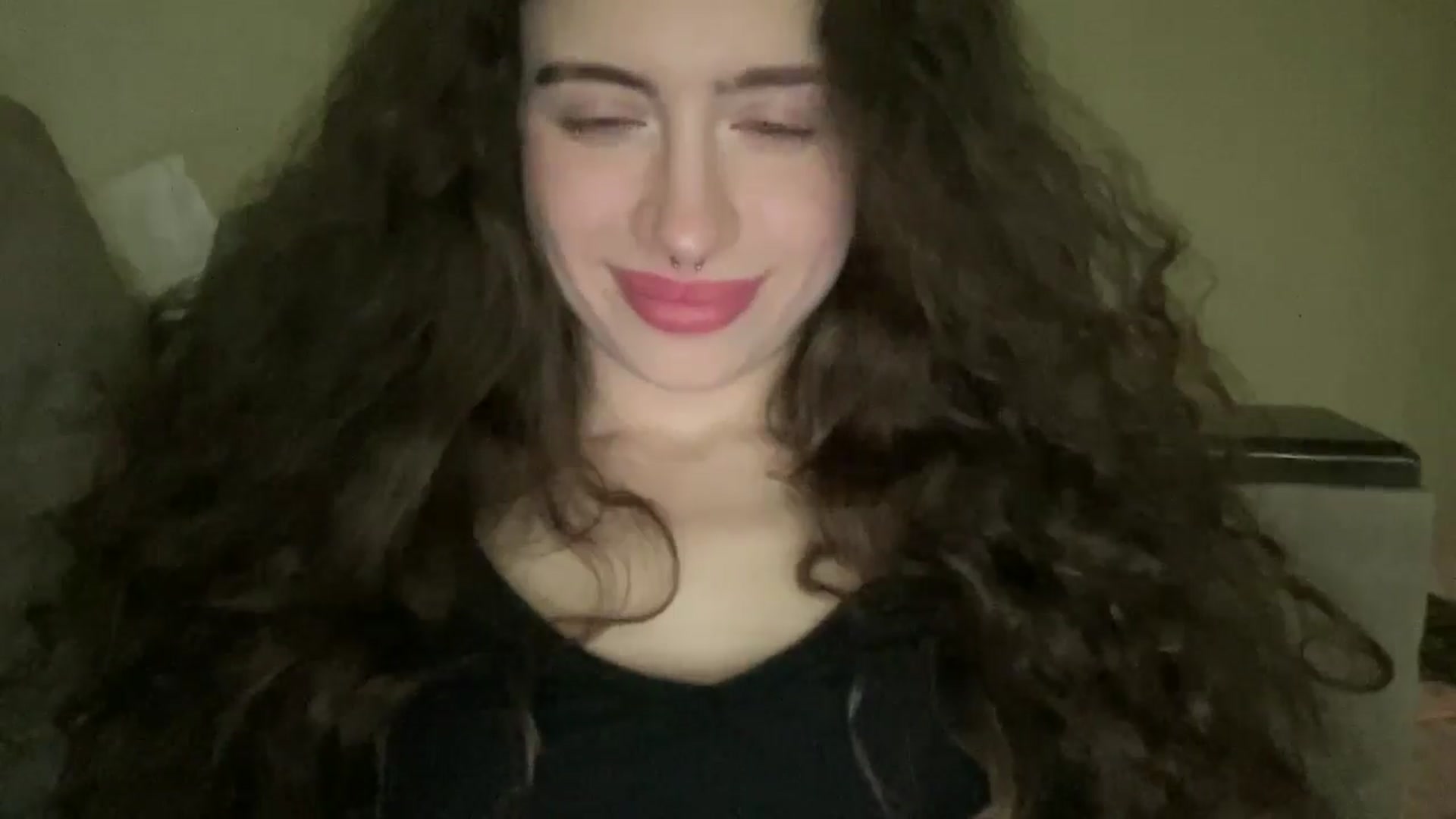 Gallery image thumbnail from CurlyDream's myfreecams stream on, 01/17/2026, 22:35 image 6 of 20