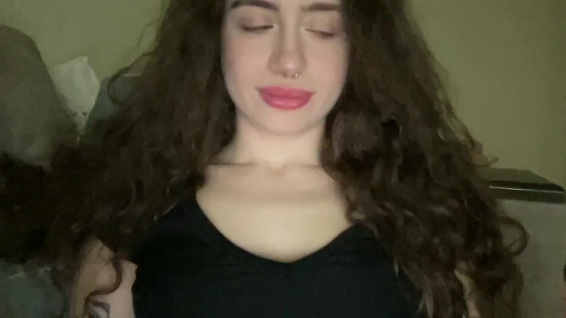 Gallery image thumbnail from CurlyDream's myfreecams stream on, 01/17/2026, 22:35 image 1 of 20