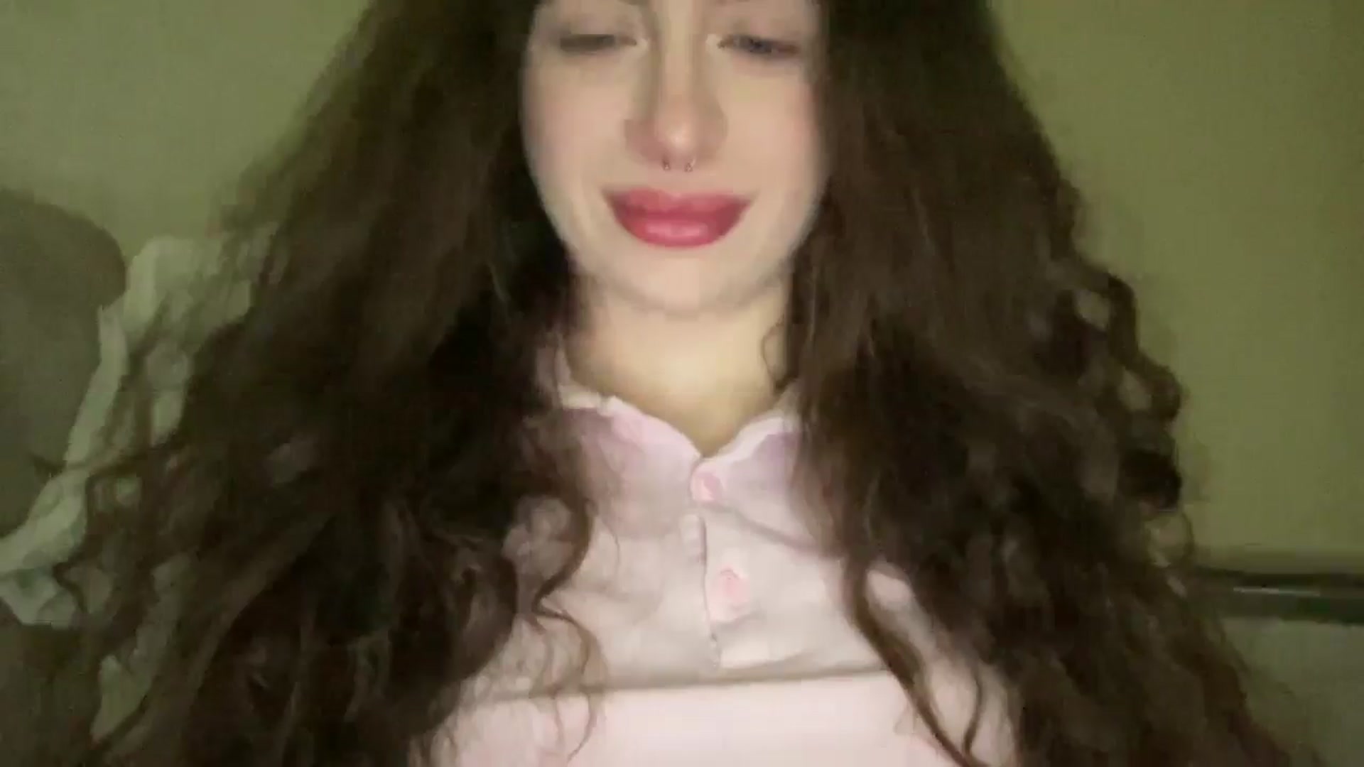 Gallery image thumbnail from CurlyDream's myfreecams stream on, 01/20/2026, 19:15 image 14 of 20