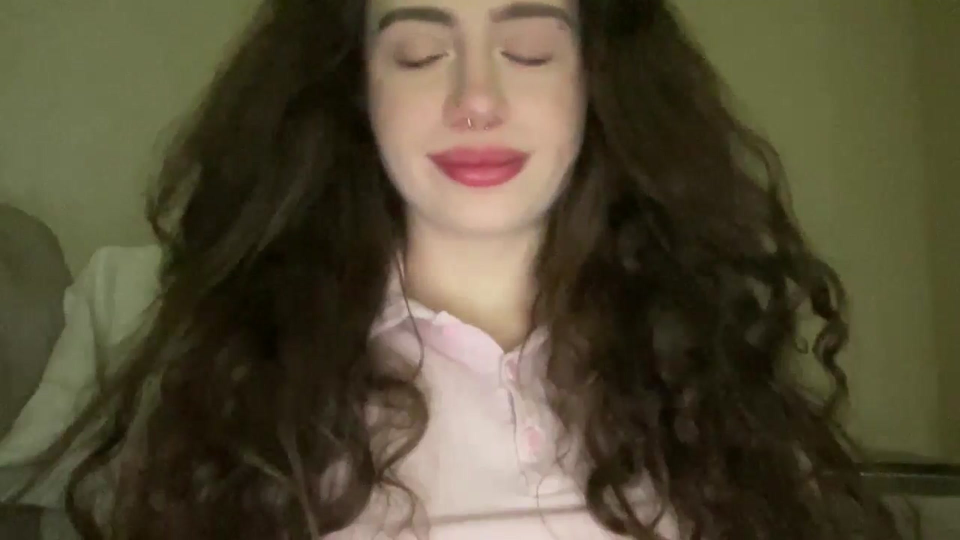 Gallery image thumbnail from CurlyDream's myfreecams stream on, 01/20/2026, 19:15 image 7 of 20