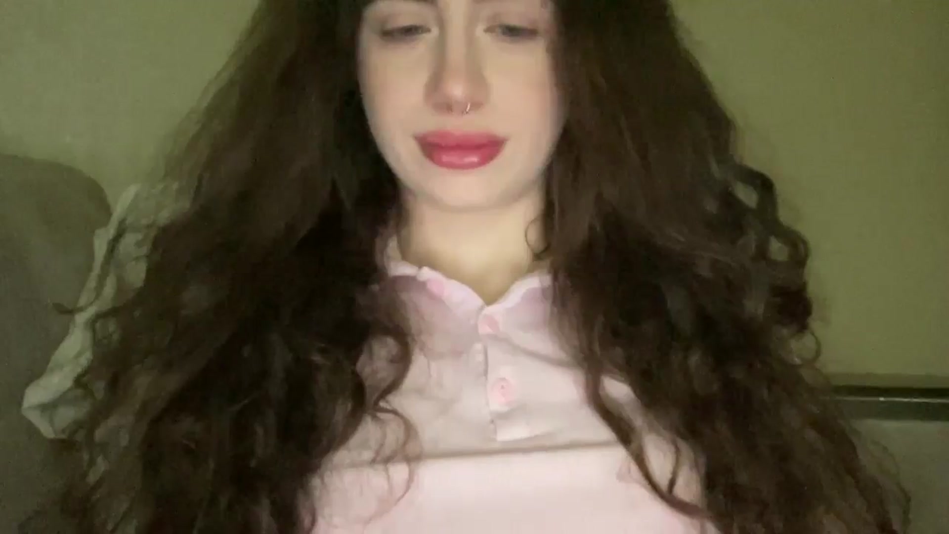 Gallery image thumbnail from CurlyDream's myfreecams stream on, 01/20/2026, 19:15 image 12 of 20