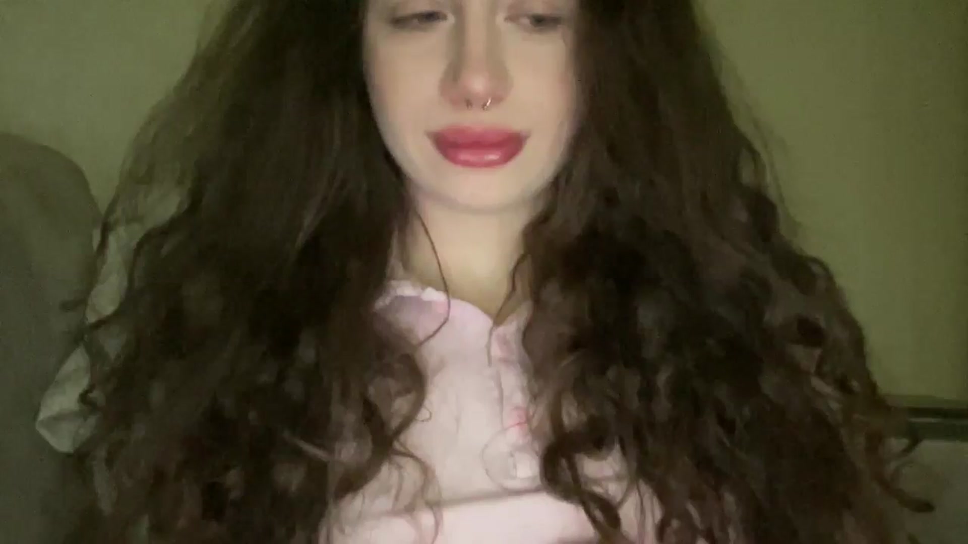 Gallery image thumbnail from CurlyDream's myfreecams stream on, 01/20/2026, 19:15 image 9 of 20