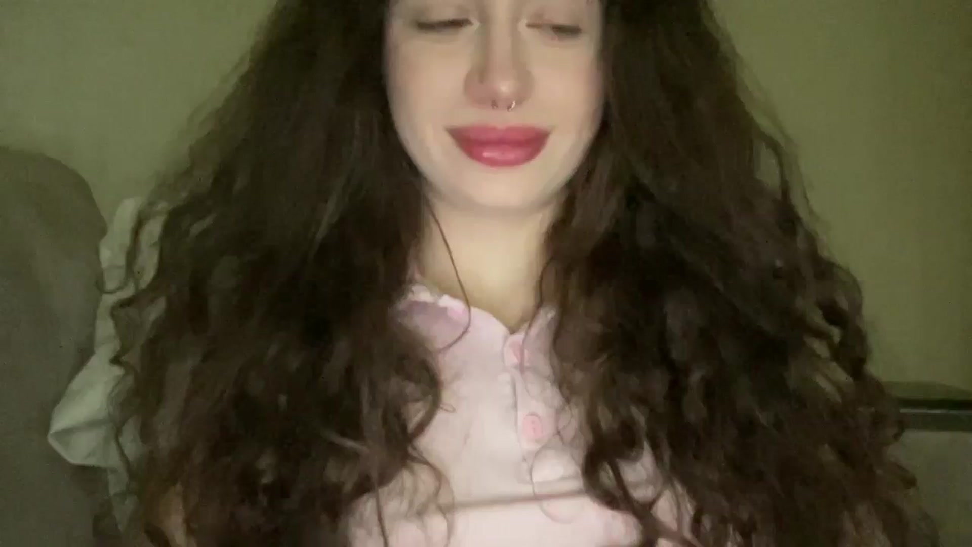 Gallery image thumbnail from CurlyDream's myfreecams stream on, 01/20/2026, 19:15 image 8 of 20