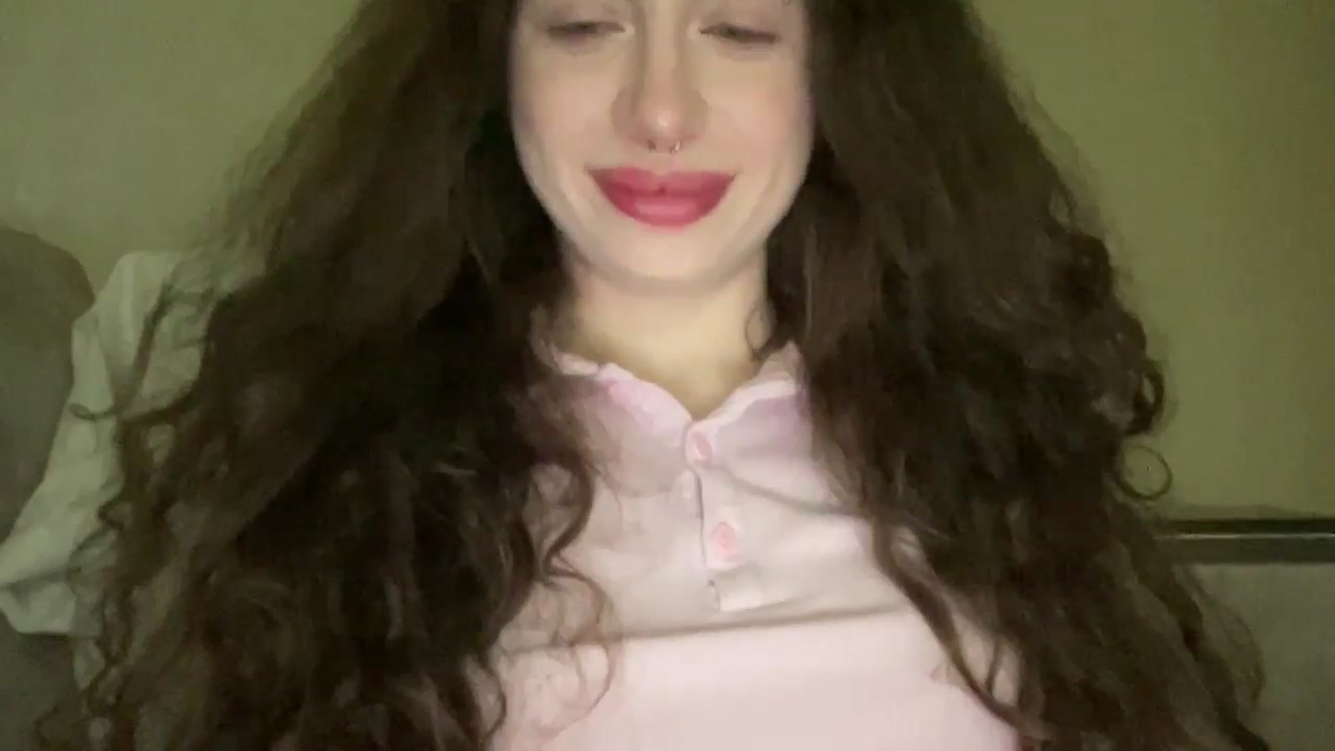 Gallery image thumbnail from CurlyDream's myfreecams stream on, 01/20/2026, 19:15 image 11 of 20