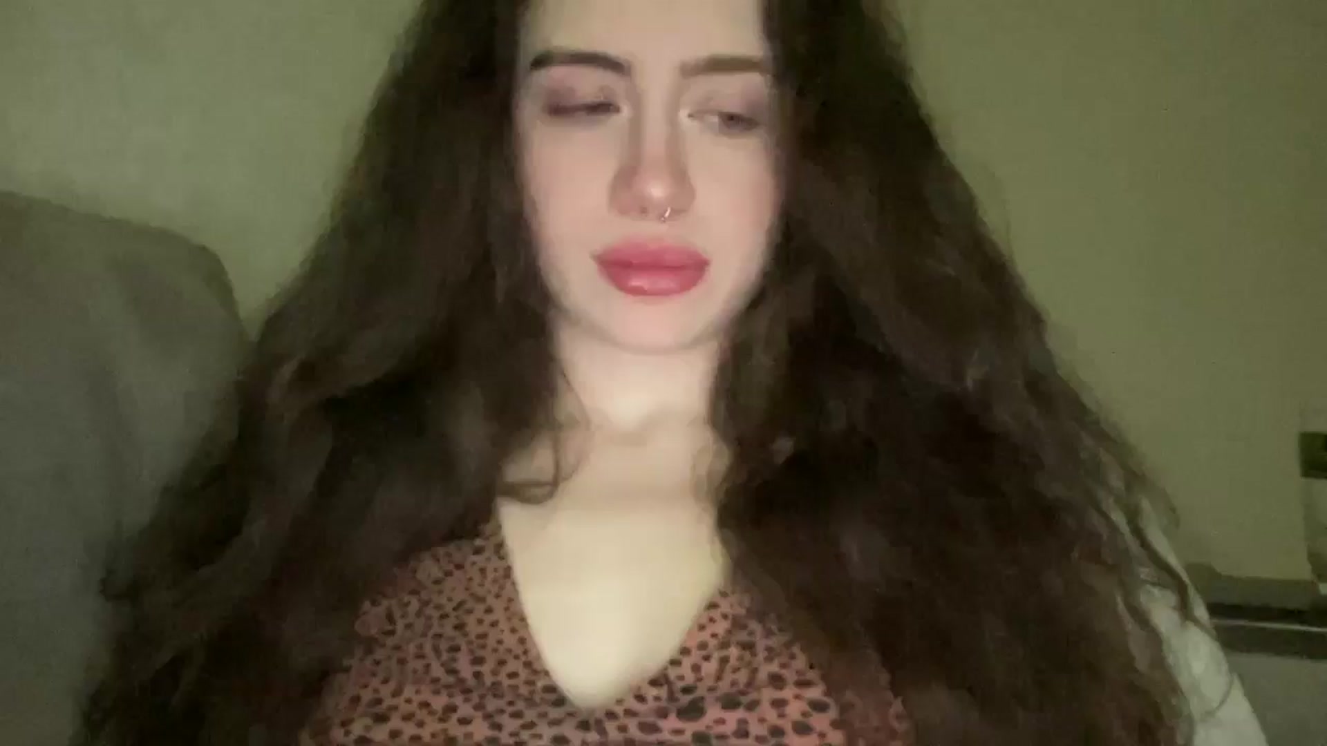 Gallery image thumbnail from CurlyDream's myfreecams stream on, 01/21/2026, 18:03 image 10 of 20