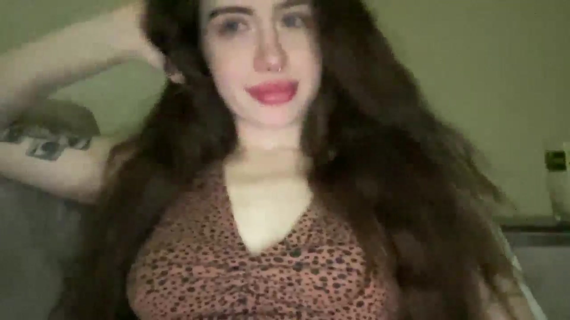 Gallery image thumbnail from CurlyDream's myfreecams stream on, 01/21/2026, 18:03 image 6 of 20
