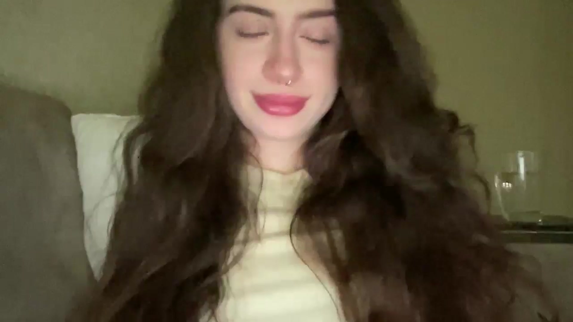 Gallery image thumbnail from CurlyDream's myfreecams stream on, 01/22/2026, 15:48 image 10 of 20