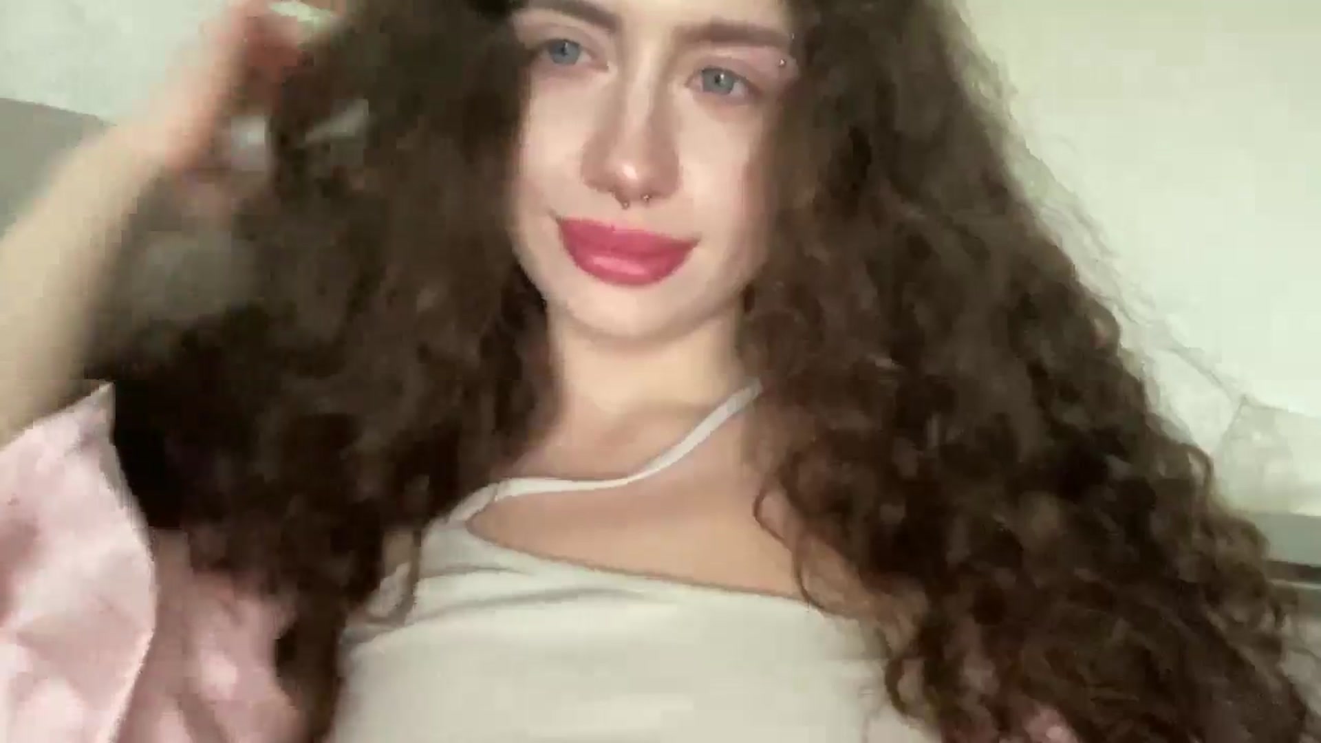 Gallery image thumbnail from CurlyDream's myfreecams stream on, 01/23/2026, 11:50 image 18 of 20