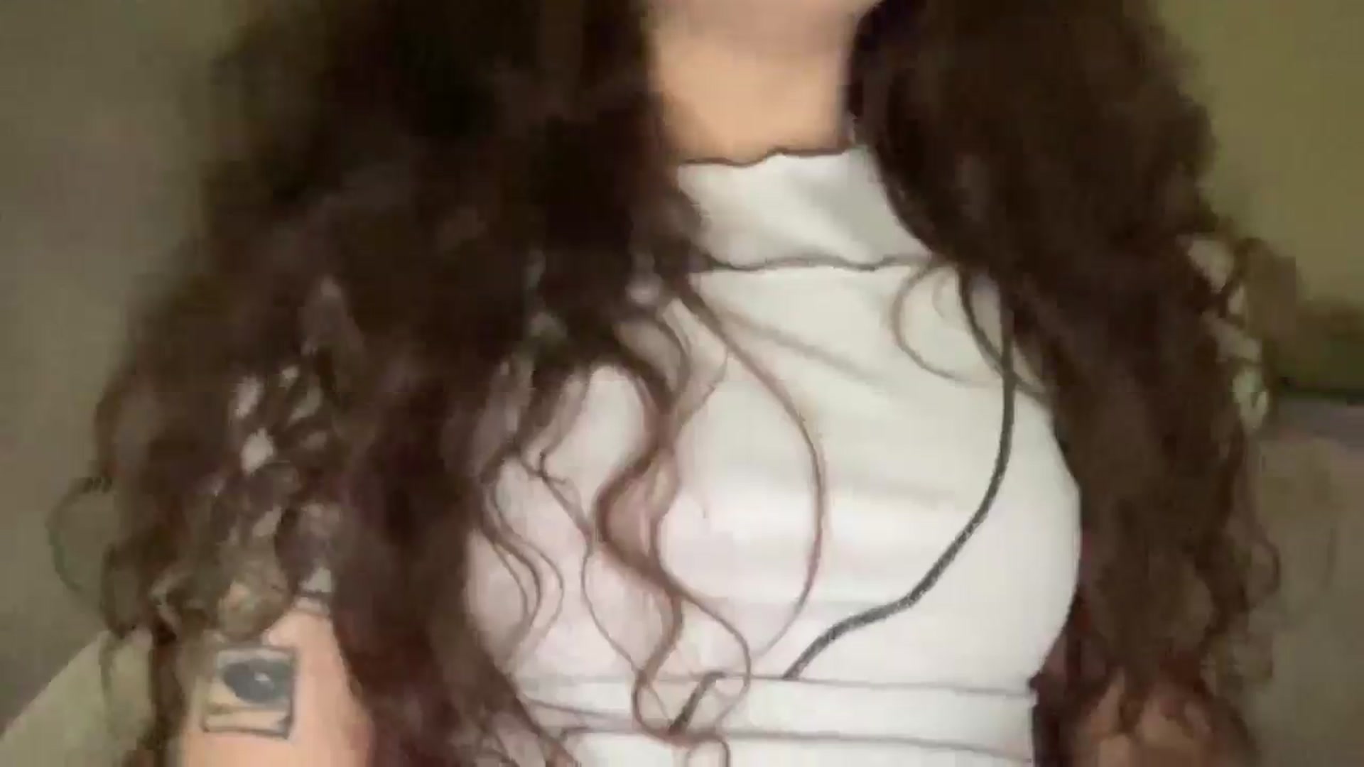 Gallery image thumbnail from CurlyDream's myfreecams stream on, 01/25/2026, 19:11 image 4 of 20
