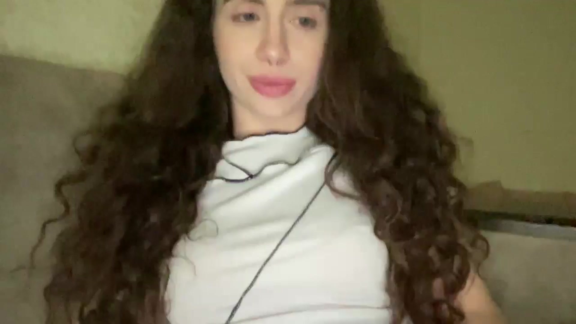 Gallery image thumbnail from CurlyDream's myfreecams stream on, 01/26/2026, 01:13 image 9 of 20