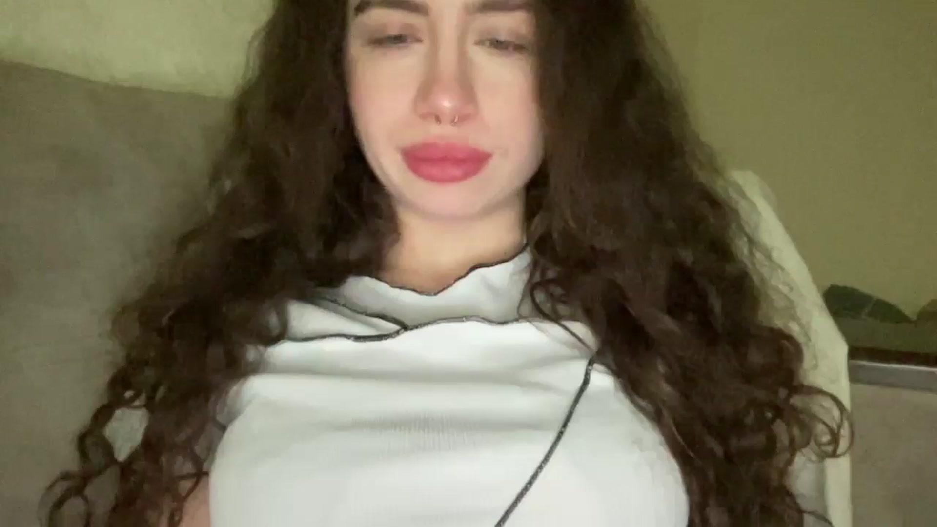 Gallery image thumbnail from CurlyDream's myfreecams stream on, 01/27/2026, 16:27 image 18 of 20