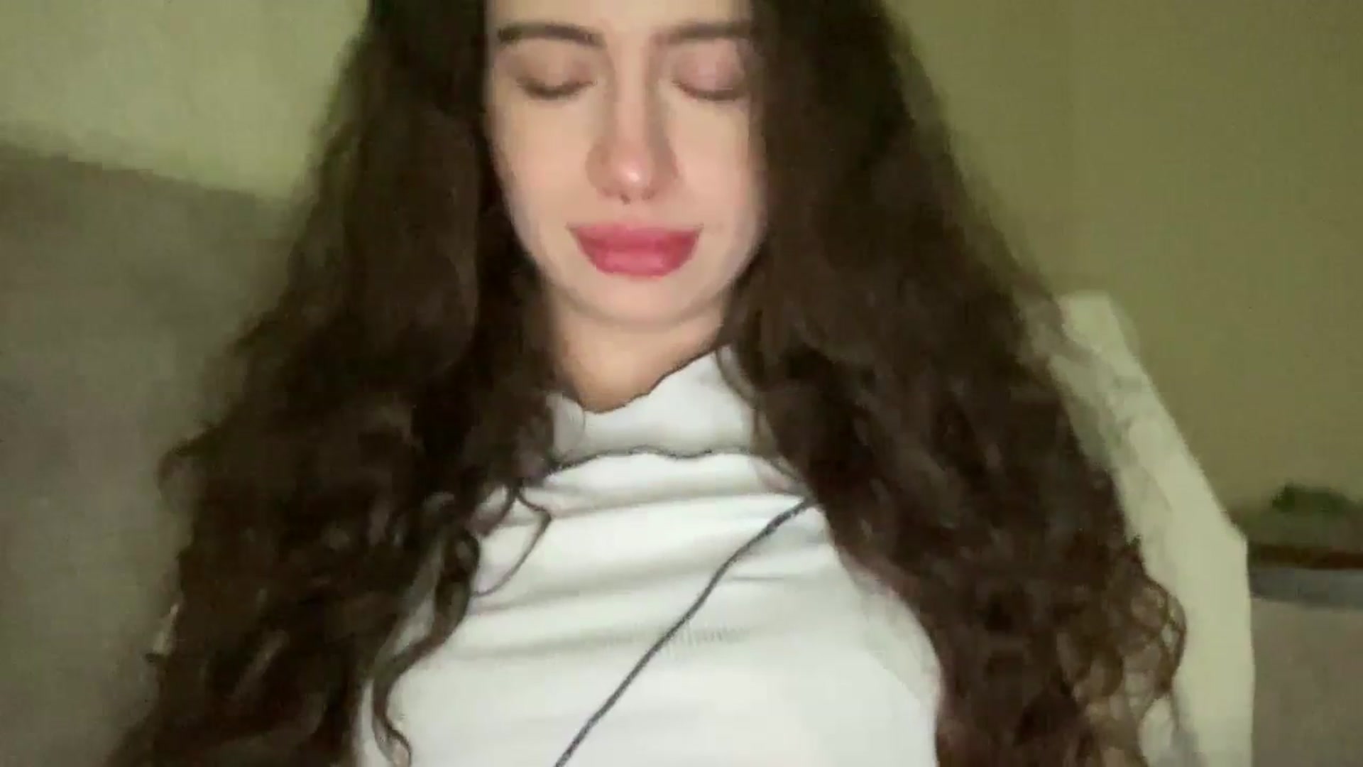Gallery image thumbnail from CurlyDream's myfreecams stream on, 01/27/2026, 16:27 image 5 of 20
