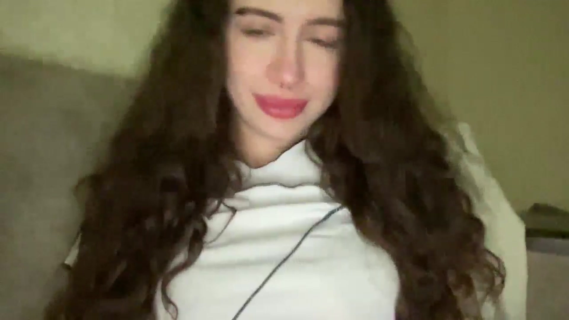 Gallery image thumbnail from CurlyDream's myfreecams stream on, 01/27/2026, 16:27 image 6 of 20