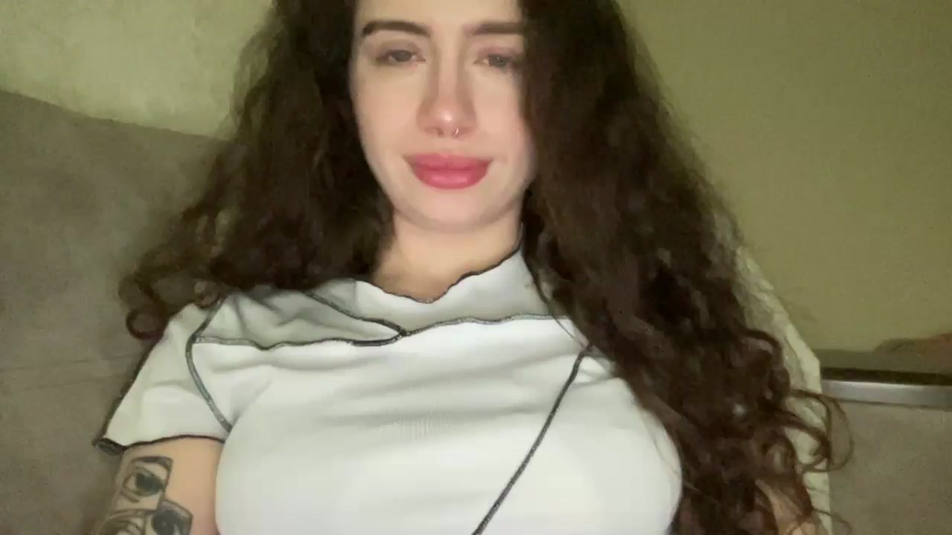Gallery image thumbnail from CurlyDream's myfreecams stream on, 01/27/2026, 16:27 image 14 of 20