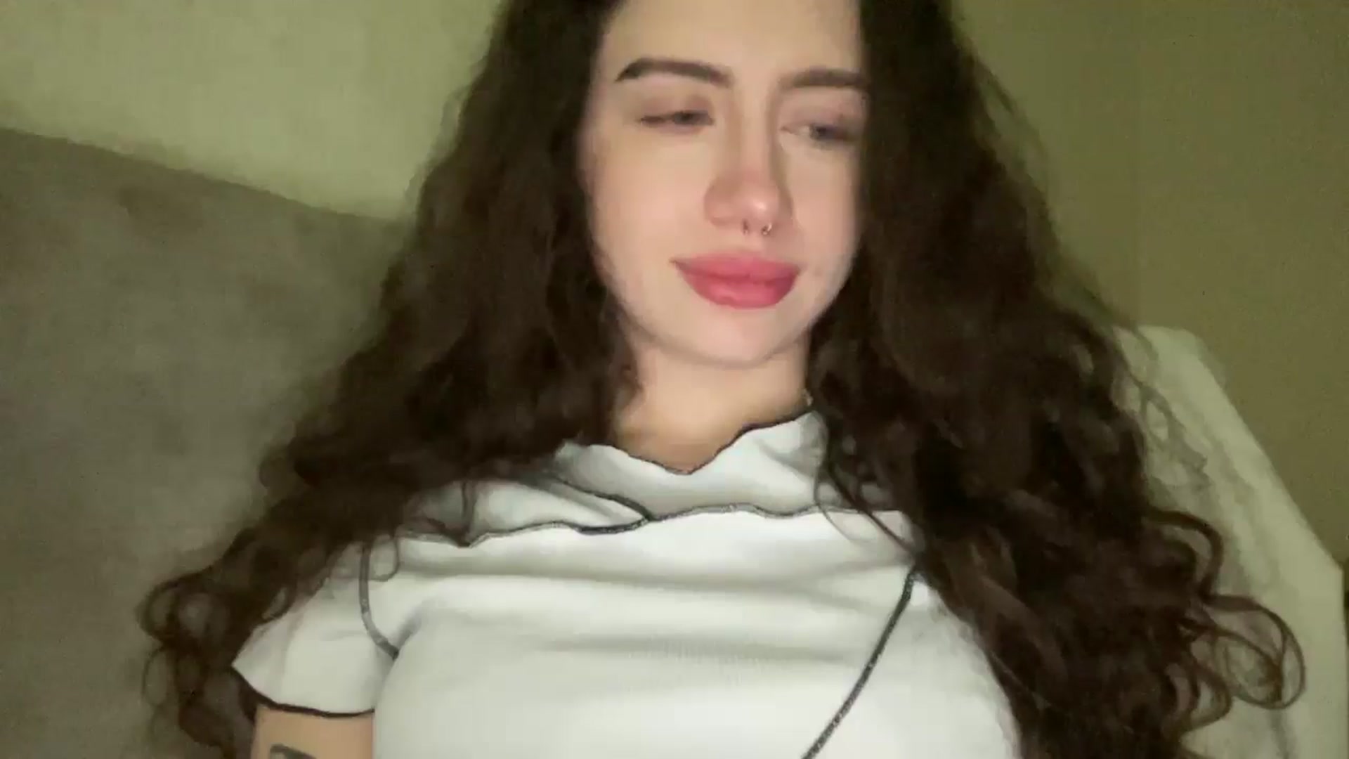 Gallery image thumbnail from CurlyDream's myfreecams stream on, 01/27/2026, 16:27 image 16 of 20