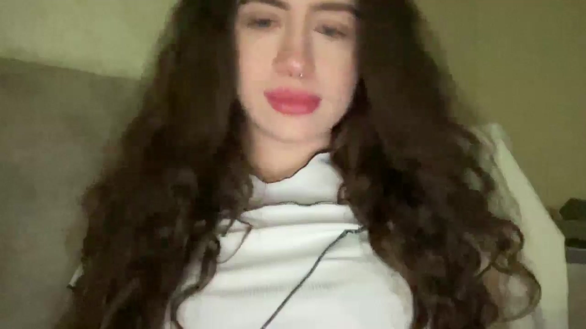 Gallery image thumbnail from CurlyDream's myfreecams stream on, 01/27/2026, 16:27 image 11 of 20