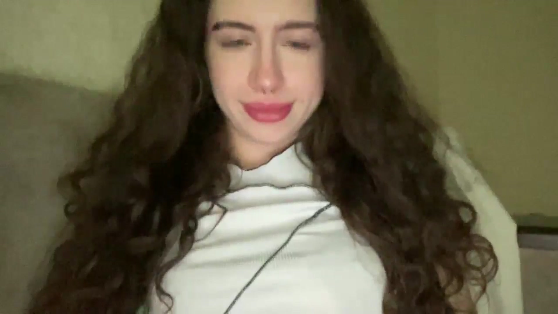 Gallery image thumbnail from CurlyDream's myfreecams stream on, 01/27/2026, 16:27 image 3 of 20