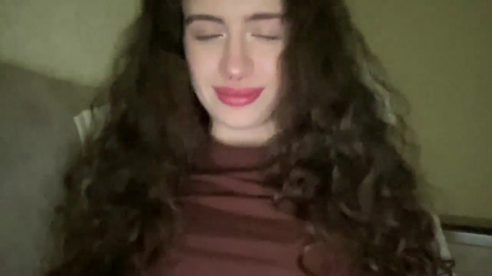 Gallery image thumbnail from CurlyDream's myfreecams stream on, 01/28/2026, 19:24 image 11 of 20