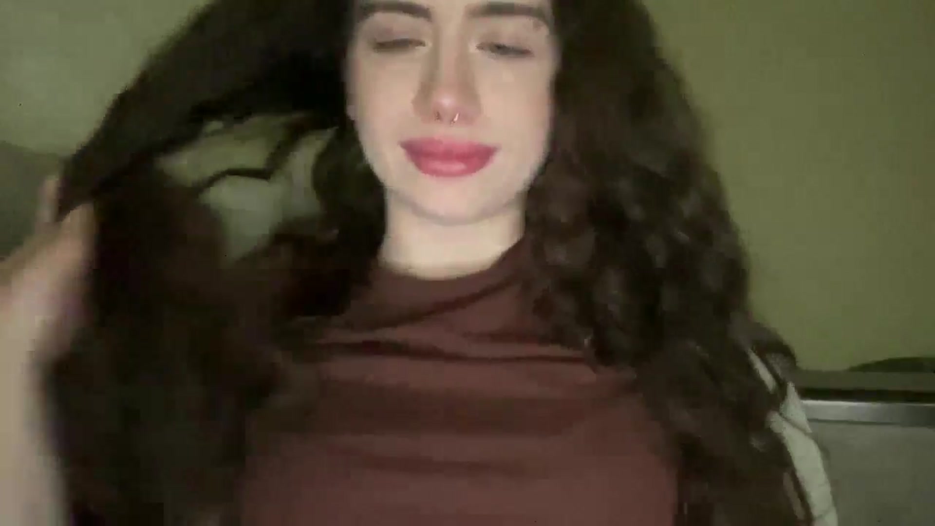 Gallery image thumbnail from CurlyDream's myfreecams stream on, 01/28/2026, 19:24 image 17 of 20
