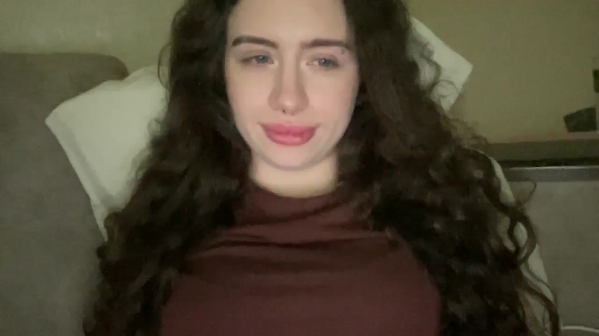 Gallery image thumbnail from CurlyDream's myfreecams stream on, 01/28/2026, 21:10 image 13 of 20