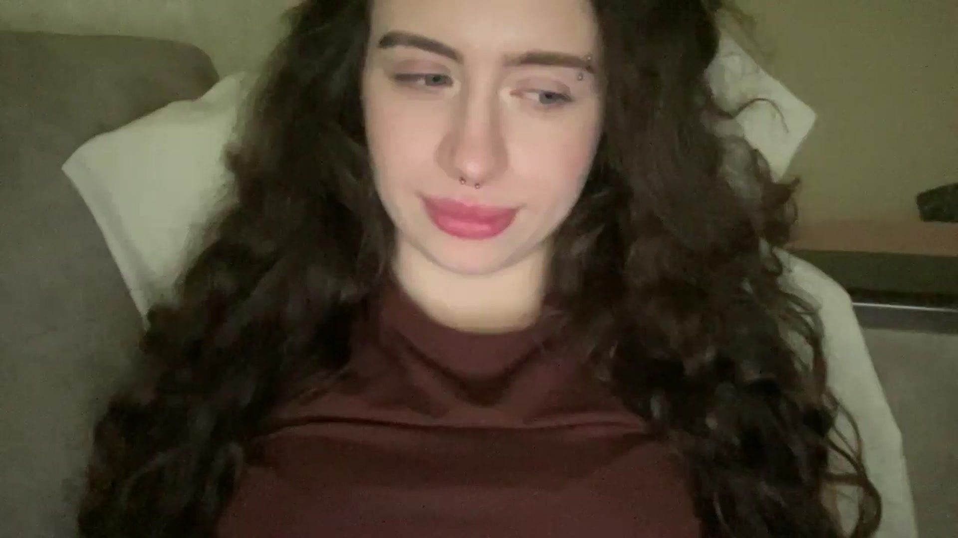 Gallery image thumbnail from CurlyDream's myfreecams stream on, 01/28/2026, 21:10 image 2 of 20