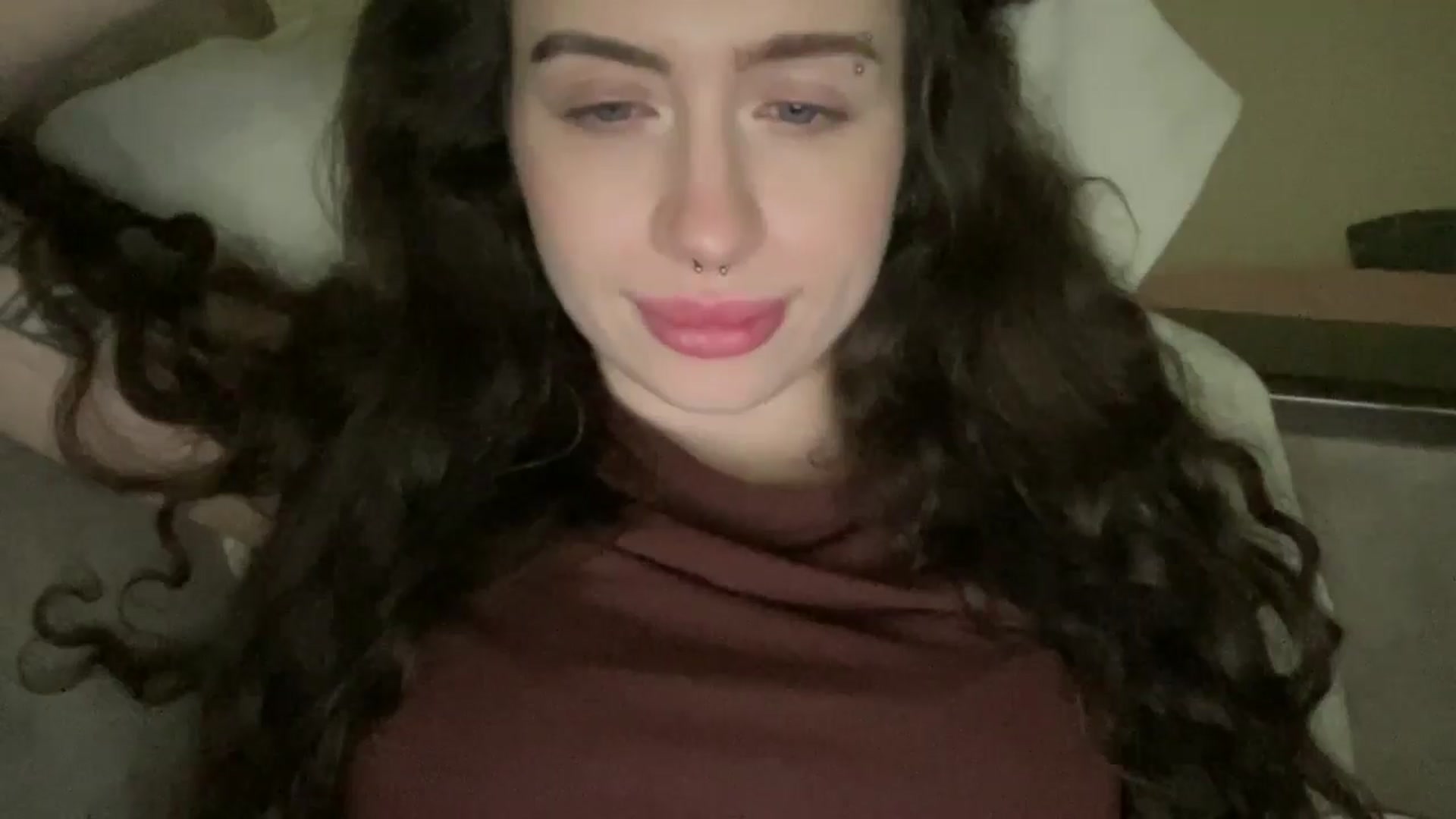 Gallery image thumbnail from CurlyDream's myfreecams stream on, 01/28/2026, 21:10 image 20 of 20