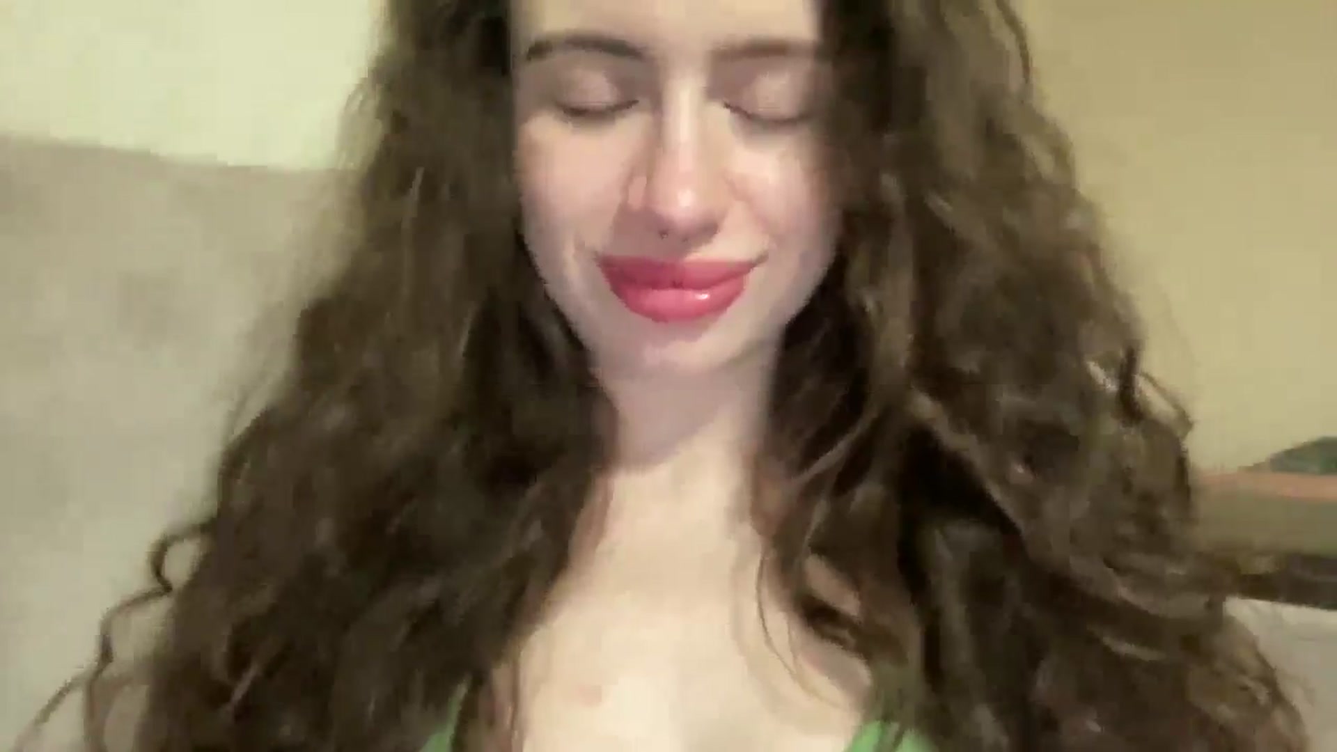 Gallery image thumbnail from CurlyDream's myfreecams stream on, 02/02/2026, 20:38 image 15 of 20