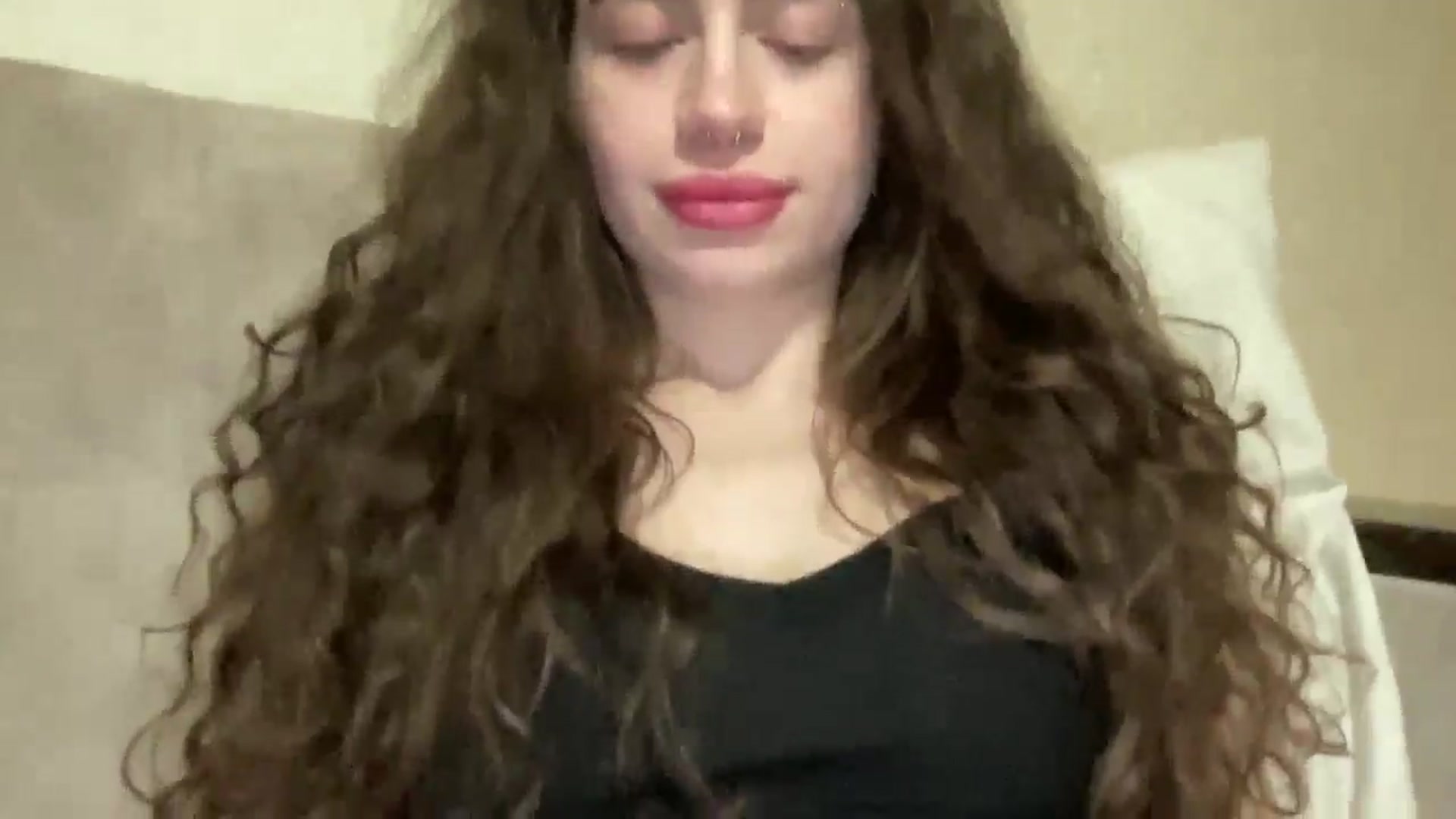 Gallery image thumbnail from CurlyDream's myfreecams stream on, 02/03/2026, 20:00 image 19 of 20