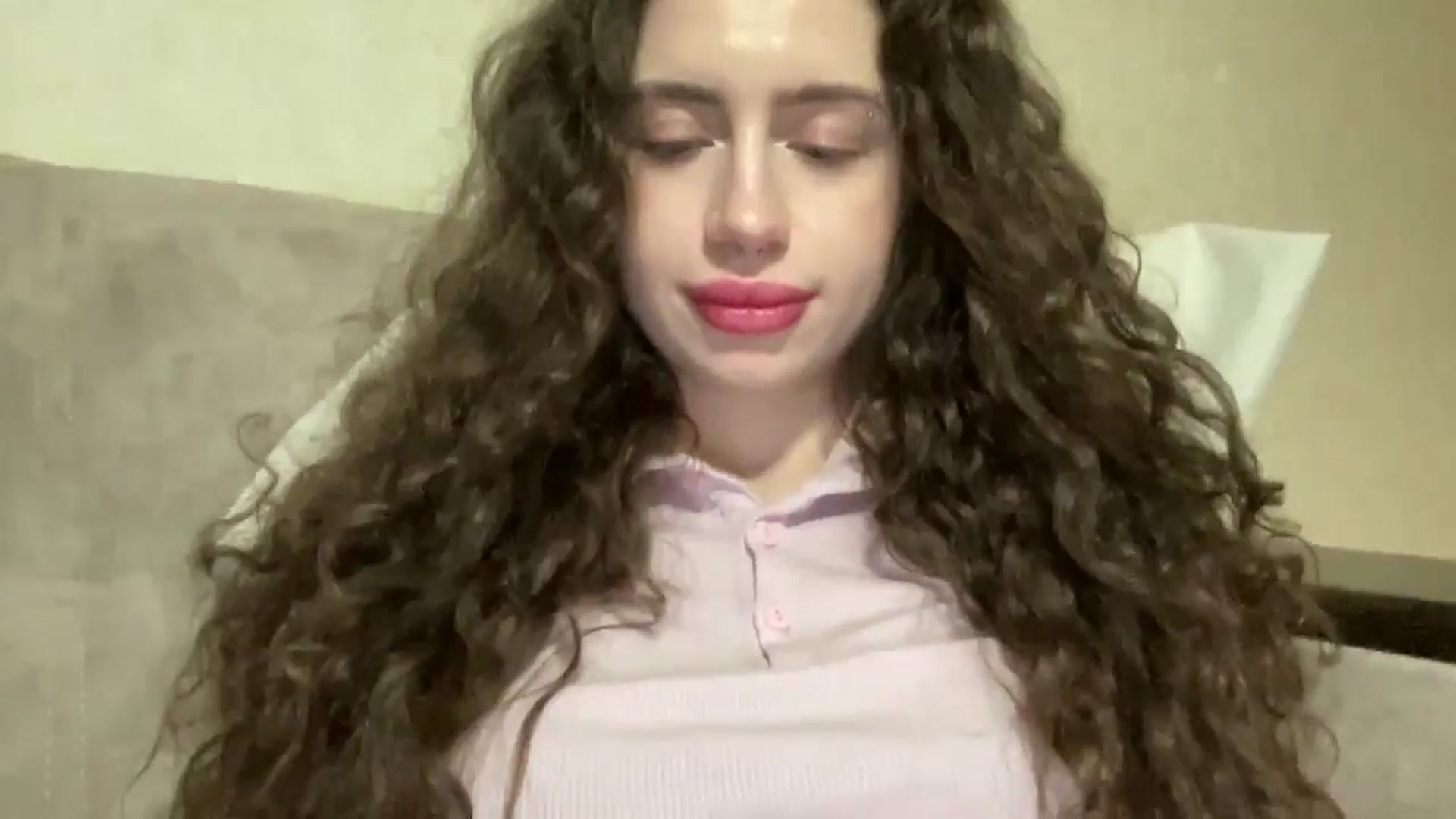 Gallery image thumbnail from CurlyDream's myfreecams stream on, 02/04/2026, 21:06 image 11 of 20