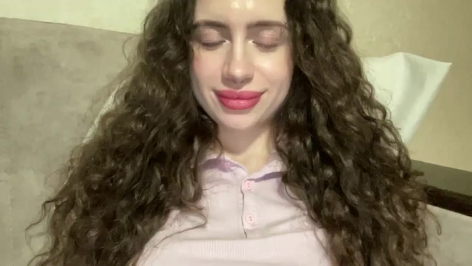 Gallery image thumbnail from CurlyDream's myfreecams stream on, 02/04/2026, 21:06 image 18 of 20
