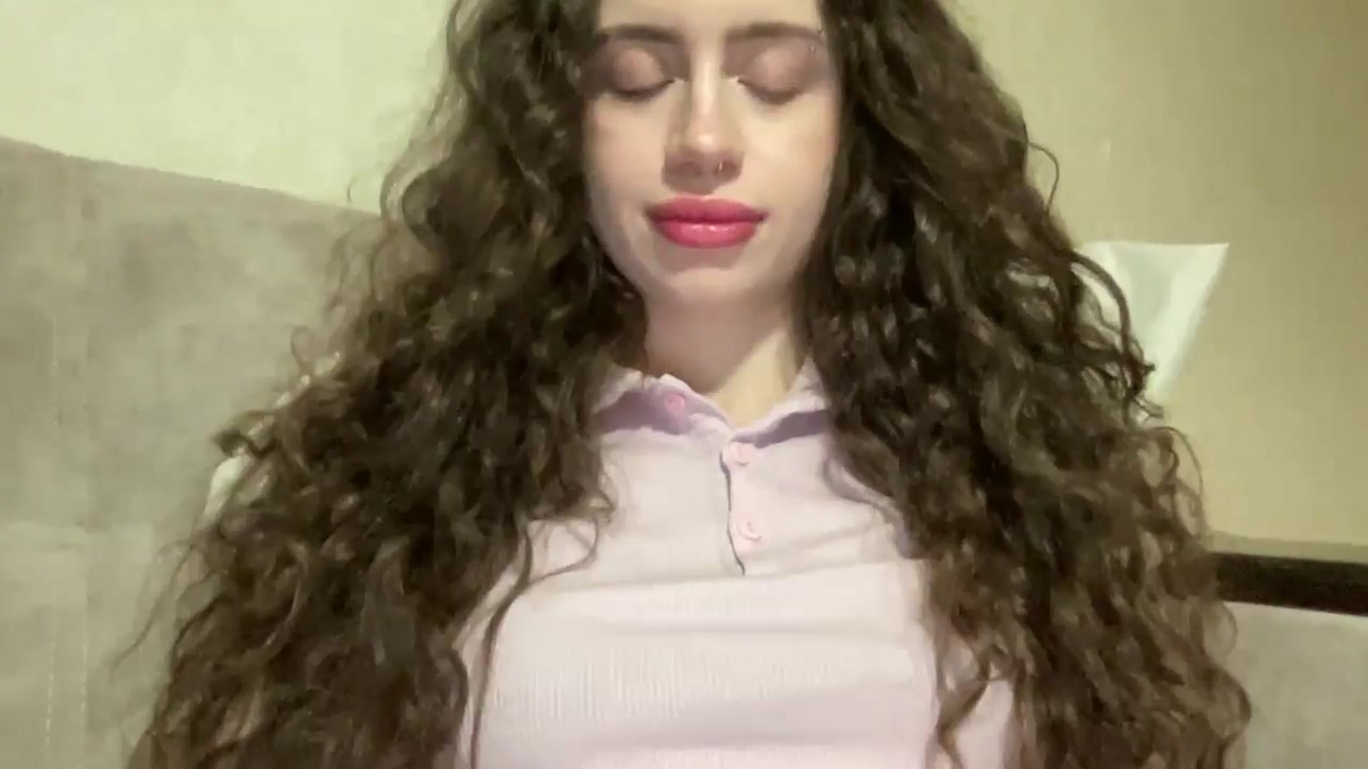 Gallery image thumbnail from CurlyDream's myfreecams stream on, 02/04/2026, 21:06 image 2 of 20