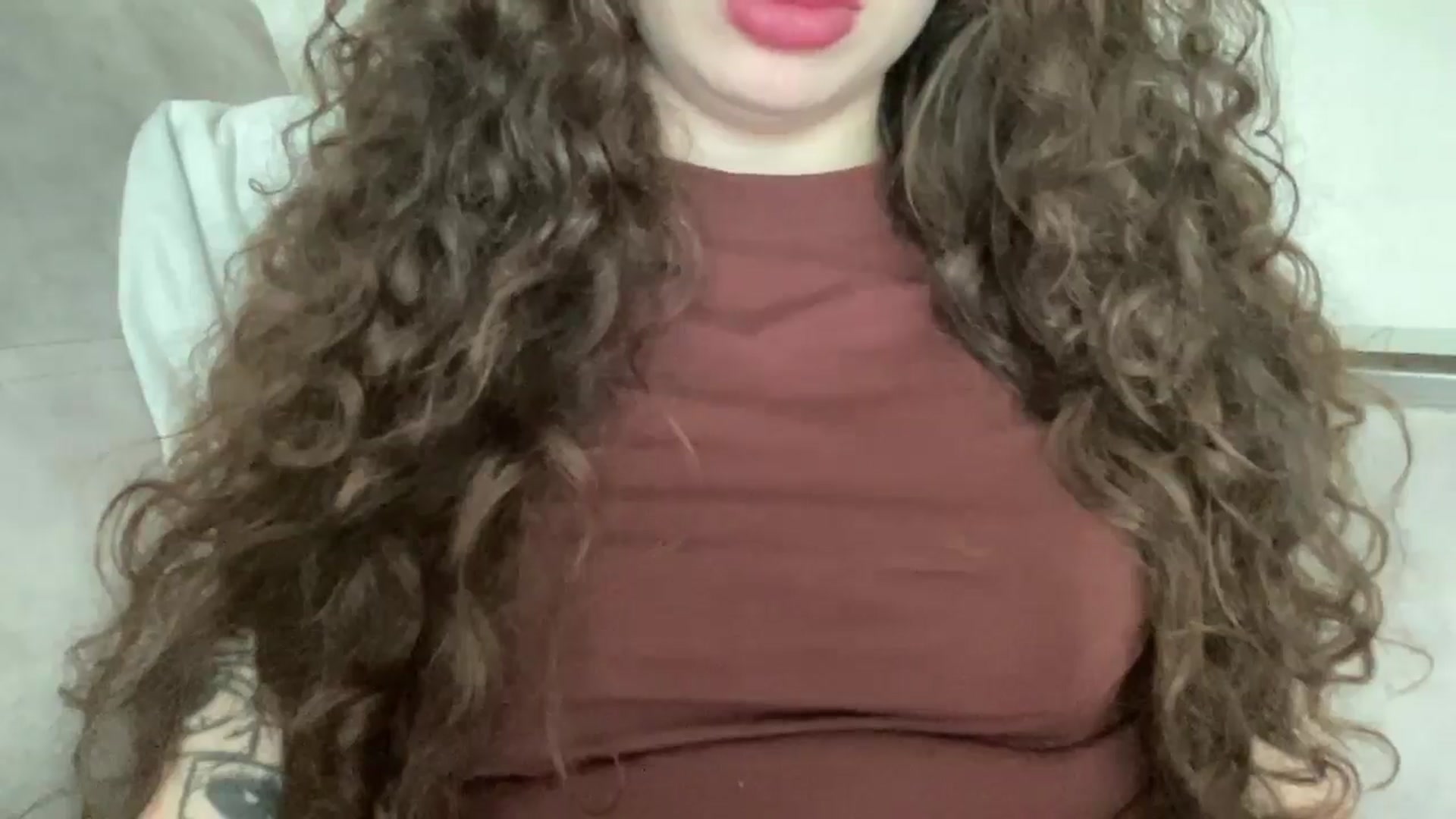 Gallery image thumbnail from CurlyDream's myfreecams stream on, 02/05/2026, 12:50 image 2 of 20