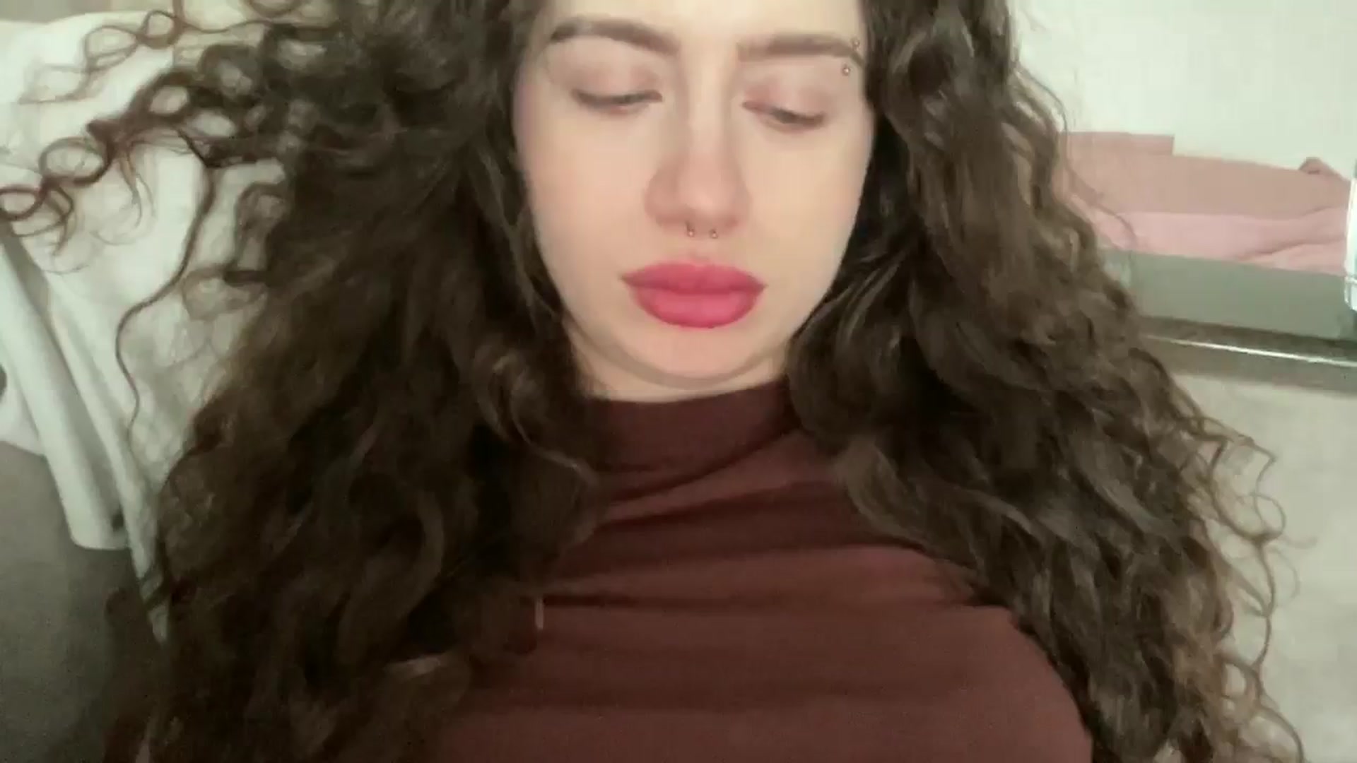 Gallery image thumbnail from CurlyDream's myfreecams stream on, 02/05/2026, 12:50 image 19 of 20