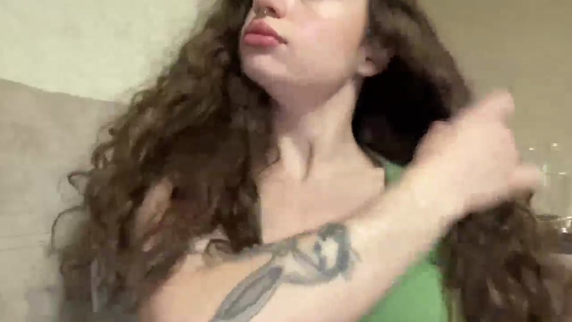 Gallery image thumbnail from CurlyDream's myfreecams stream on, 02/06/2026, 17:41 image 3 of 20