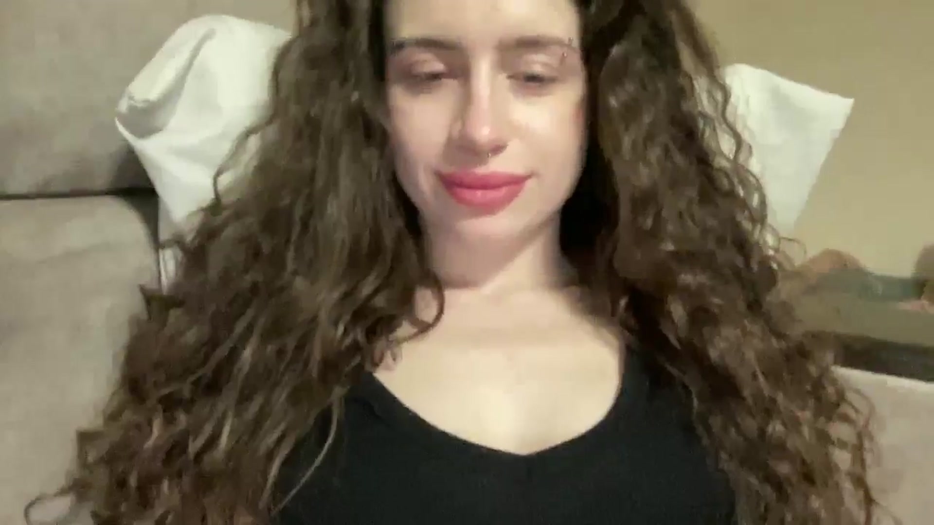 Gallery image thumbnail from CurlyDream's myfreecams stream on, 02/09/2026, 19:38 image 3 of 20