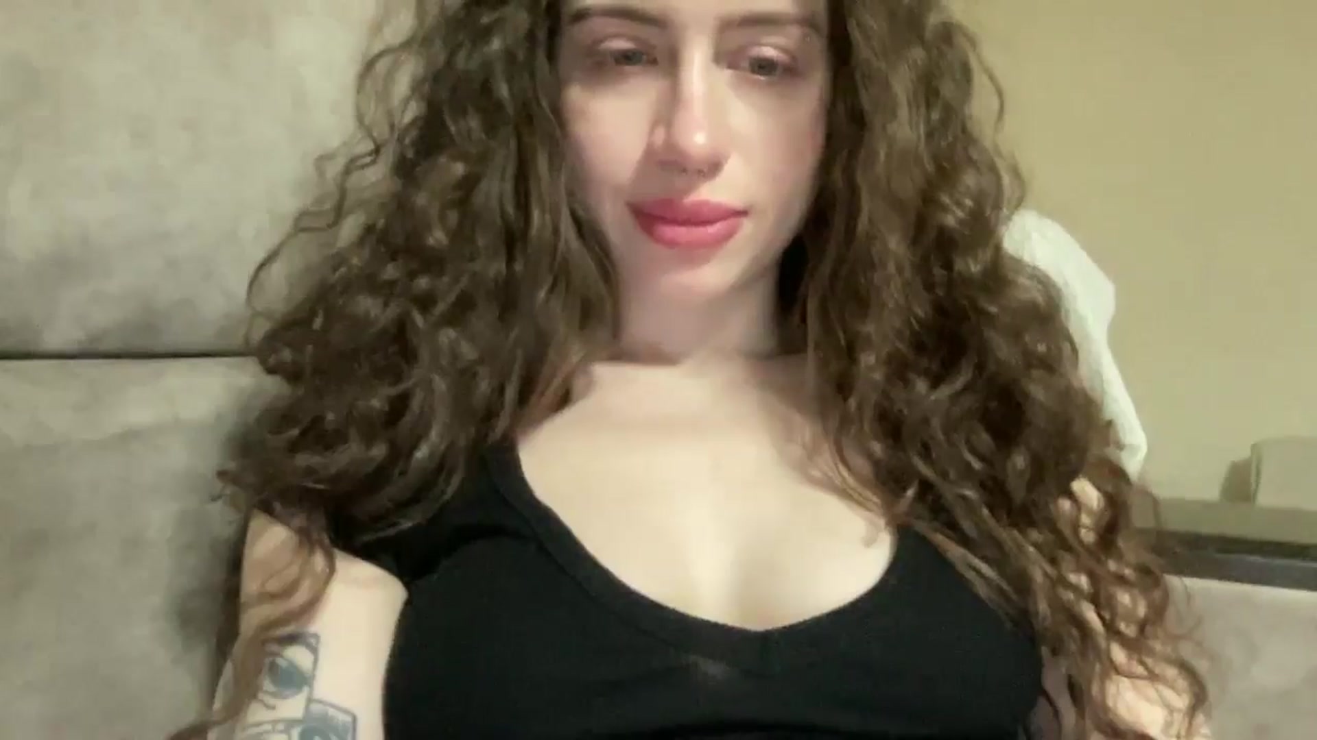 Gallery image thumbnail from CurlyDream's myfreecams stream on, 02/09/2026, 19:38 image 15 of 20