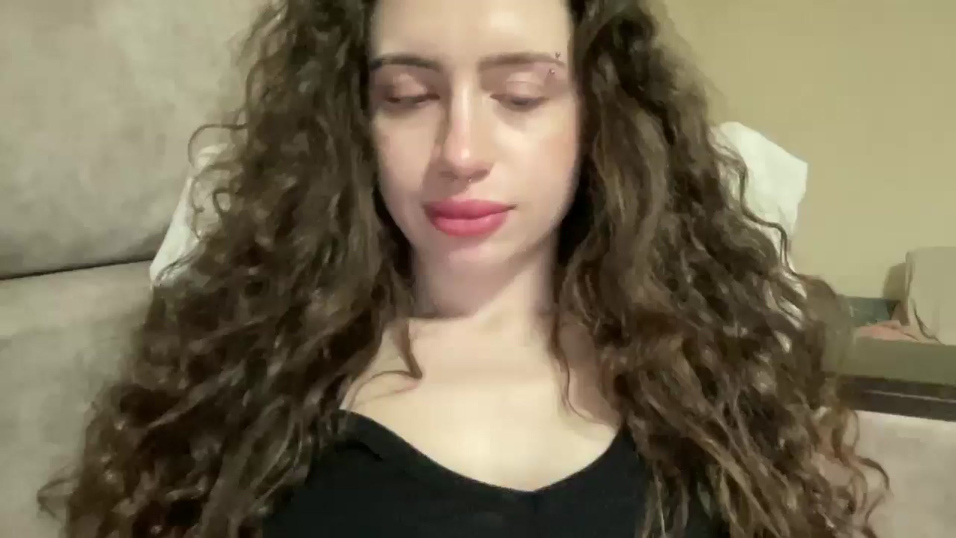 Gallery image thumbnail from CurlyDream's myfreecams stream on, 02/09/2026, 19:38 image 10 of 20