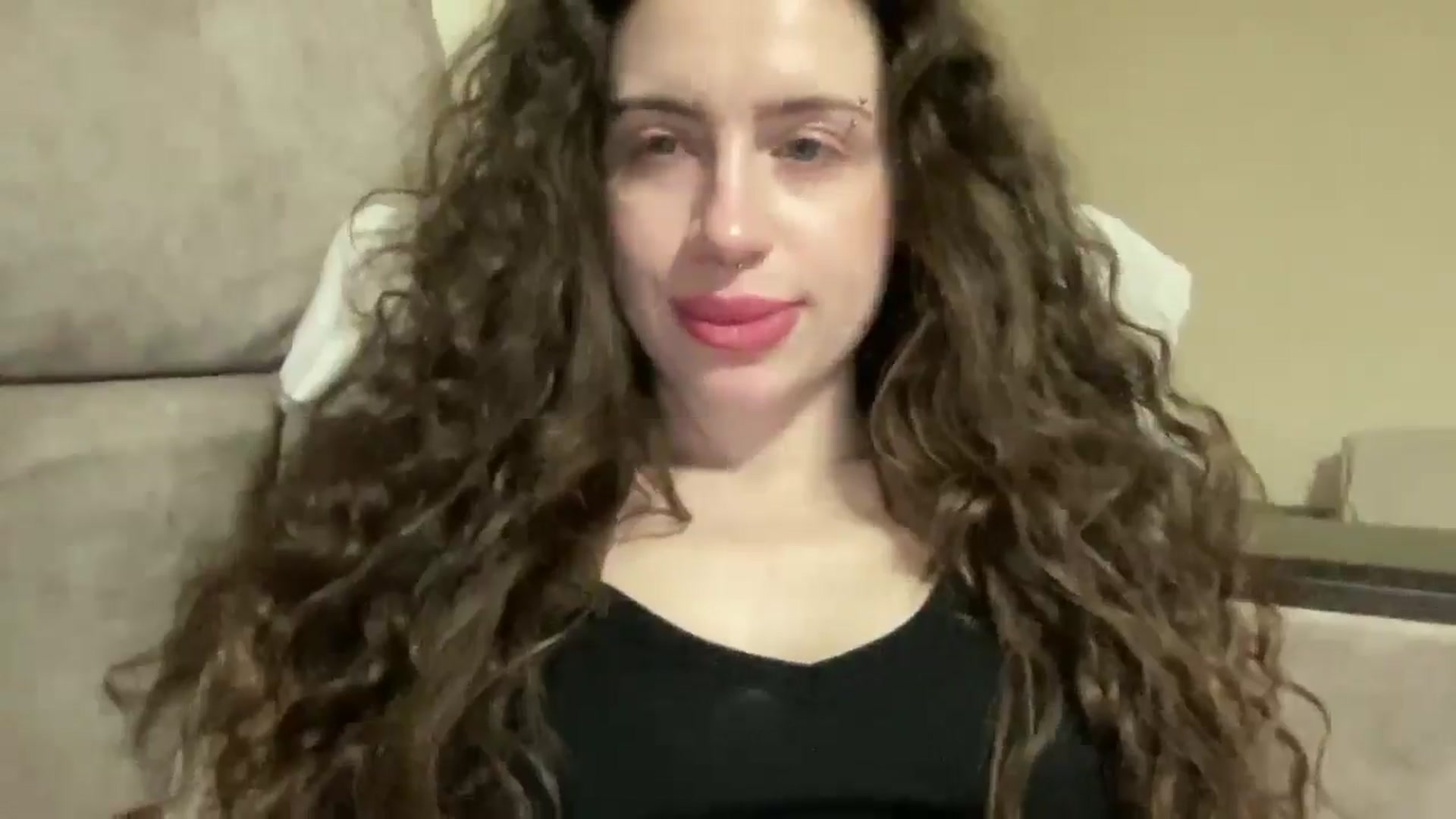 Gallery image thumbnail from CurlyDream's myfreecams stream on, 02/09/2026, 19:38 image 13 of 20