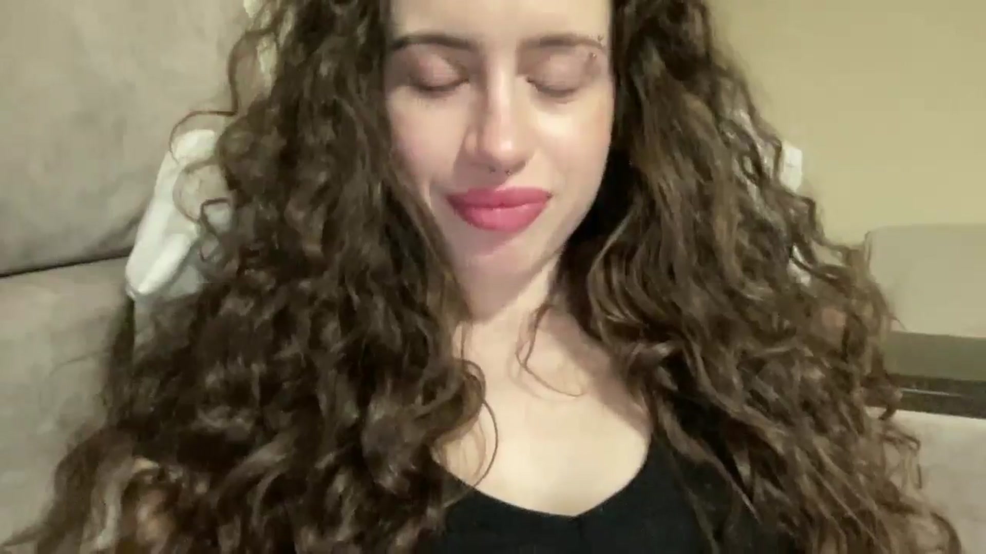 Gallery image thumbnail from CurlyDream's myfreecams stream on, 02/09/2026, 19:38 image 9 of 20