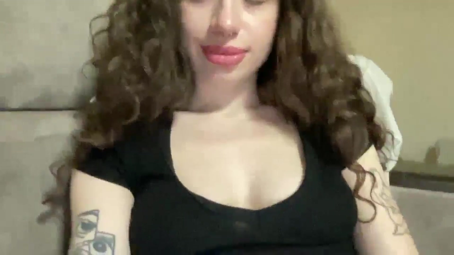 Gallery image thumbnail from CurlyDream's myfreecams stream on, 02/09/2026, 19:38 image 14 of 20