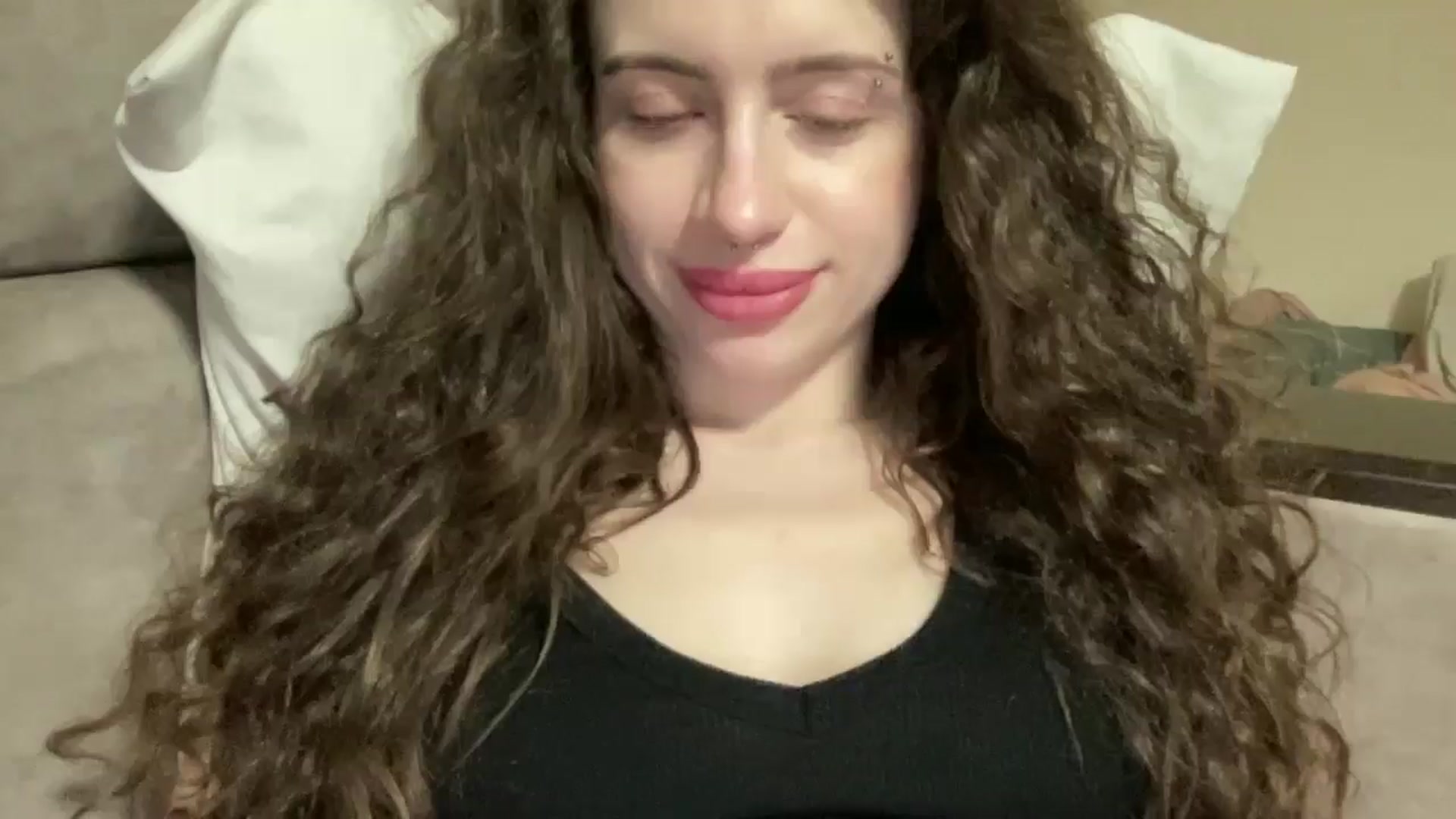 Gallery image thumbnail from CurlyDream's myfreecams stream on, 02/09/2026, 19:38 image 6 of 20