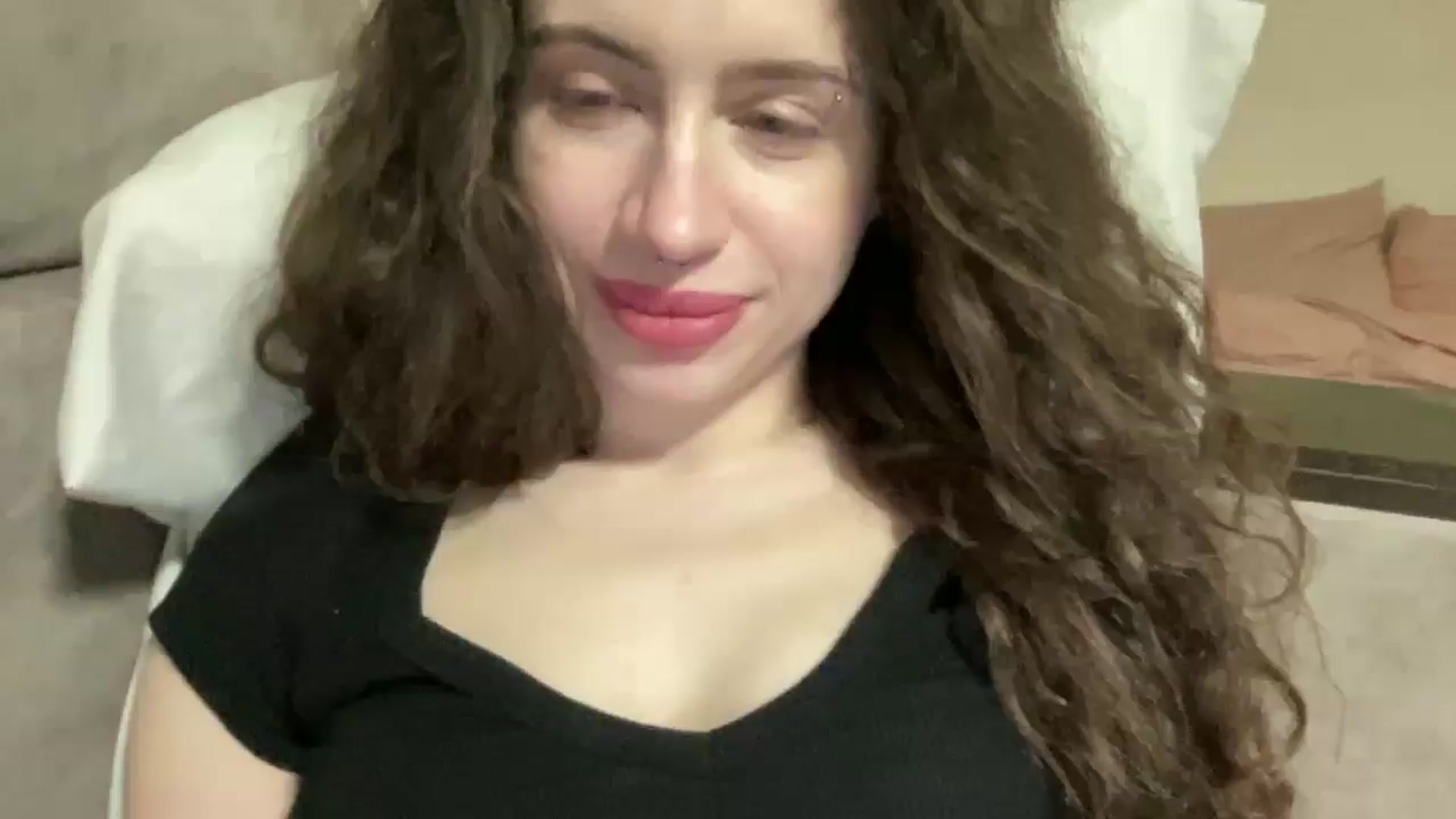 Gallery image thumbnail from CurlyDream's myfreecams stream on, 02/10/2026, 19:13 image 14 of 20