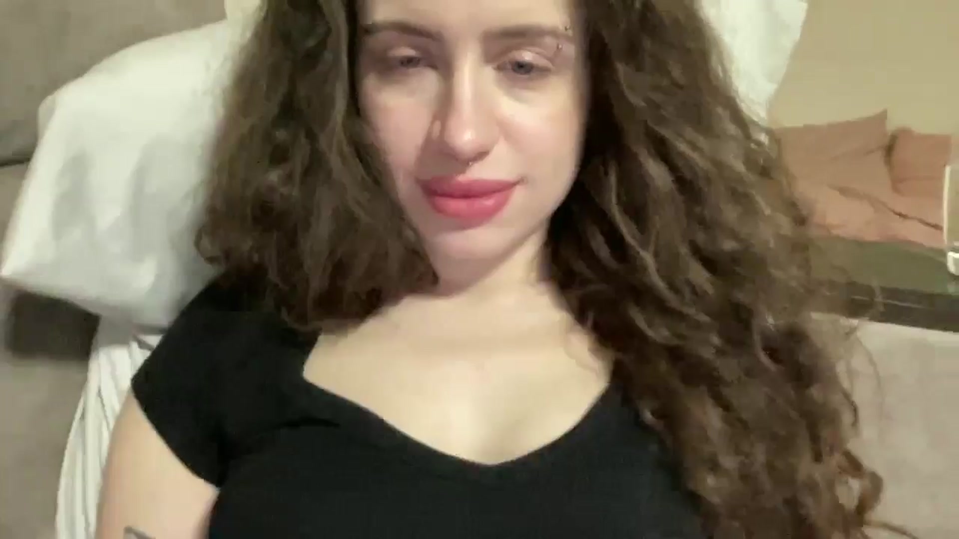 Gallery image thumbnail from CurlyDream's myfreecams stream on, 02/10/2026, 19:13 image 16 of 20
