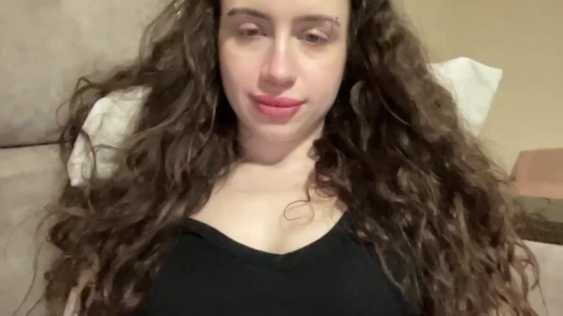 Gallery image thumbnail from CurlyDream's myfreecams stream on, 02/10/2026, 20:20 image 1 of 20