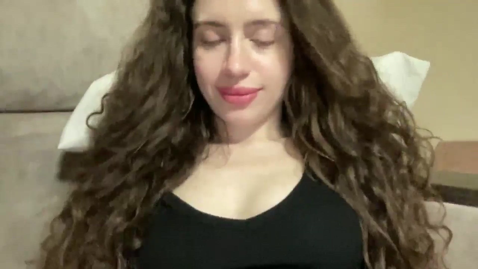 Gallery image thumbnail from CurlyDream's myfreecams stream on, 02/10/2026, 20:20 image 5 of 20