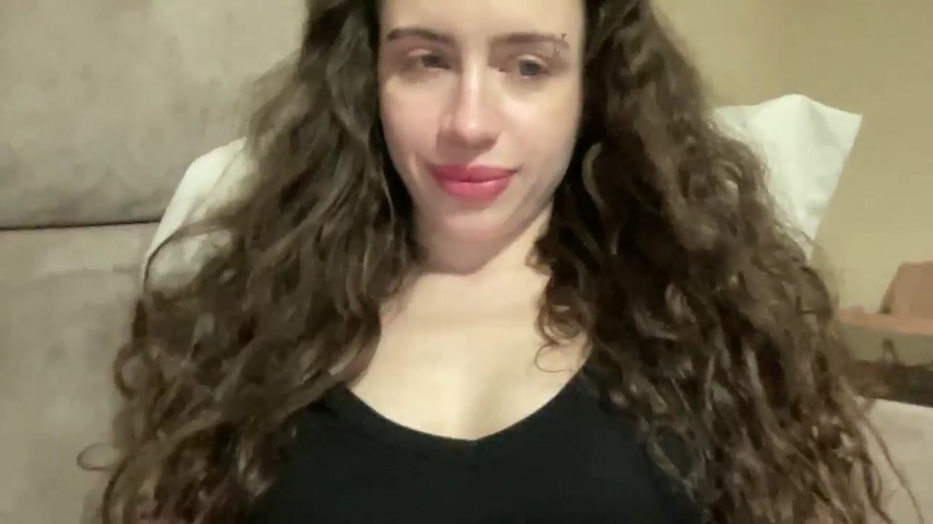 Gallery image thumbnail from CurlyDream's myfreecams stream on, 02/10/2026, 20:20 image 2 of 20